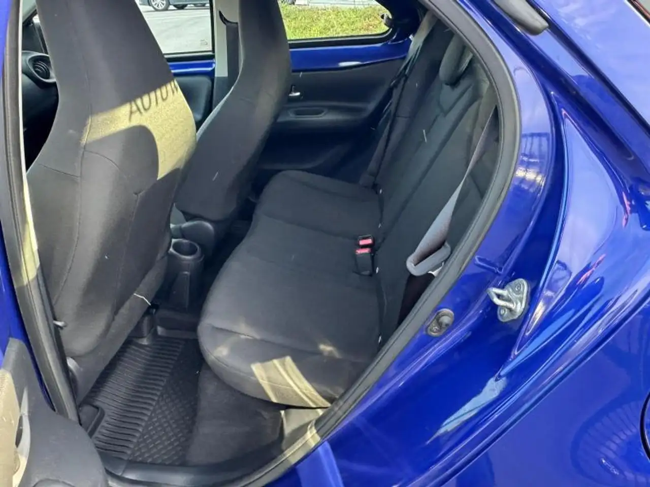 Toyota Aygo X 1.0L CVT X play 6