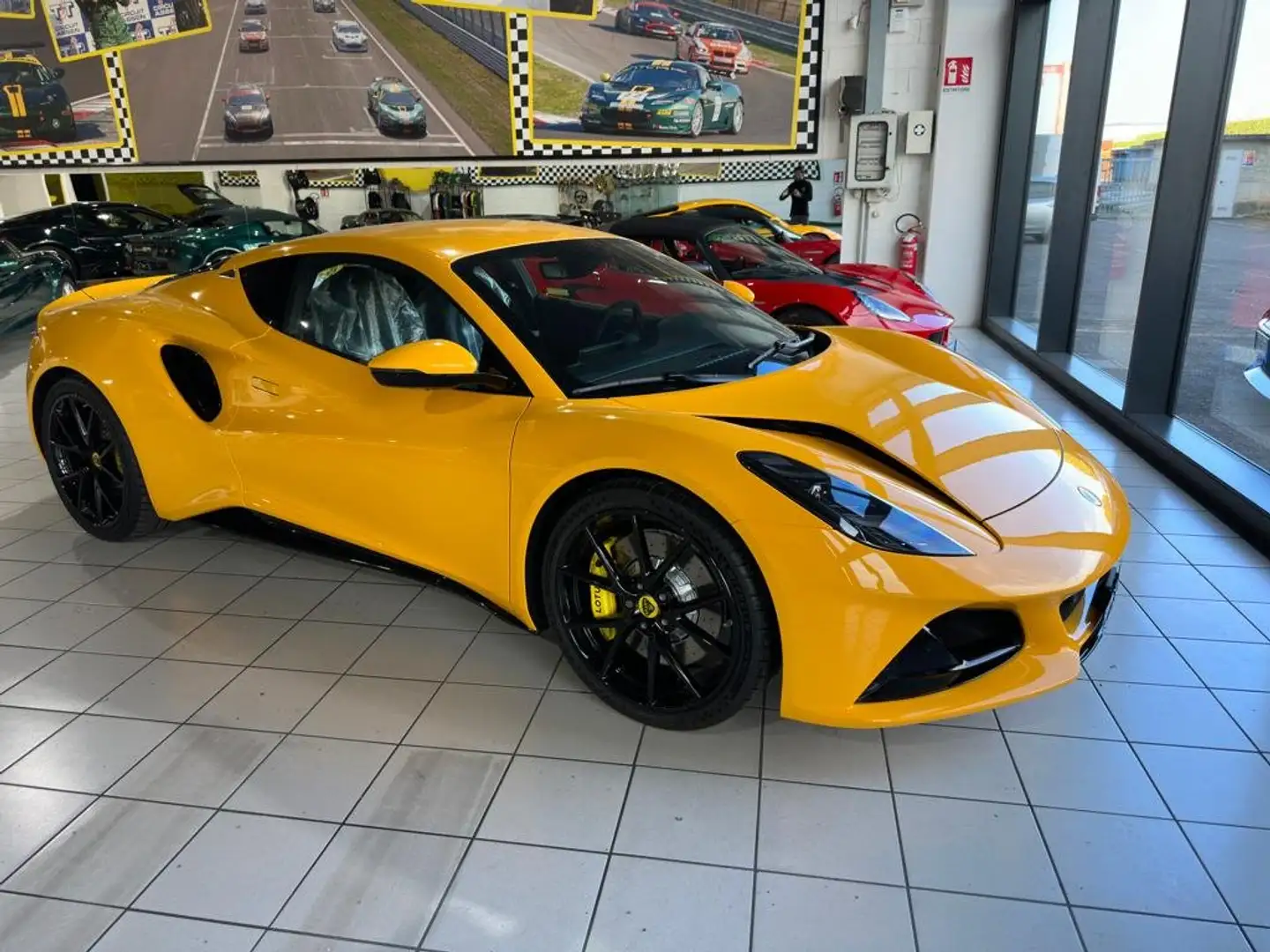 Lotus Emira V6 FIRST EDITION Żółty - 1