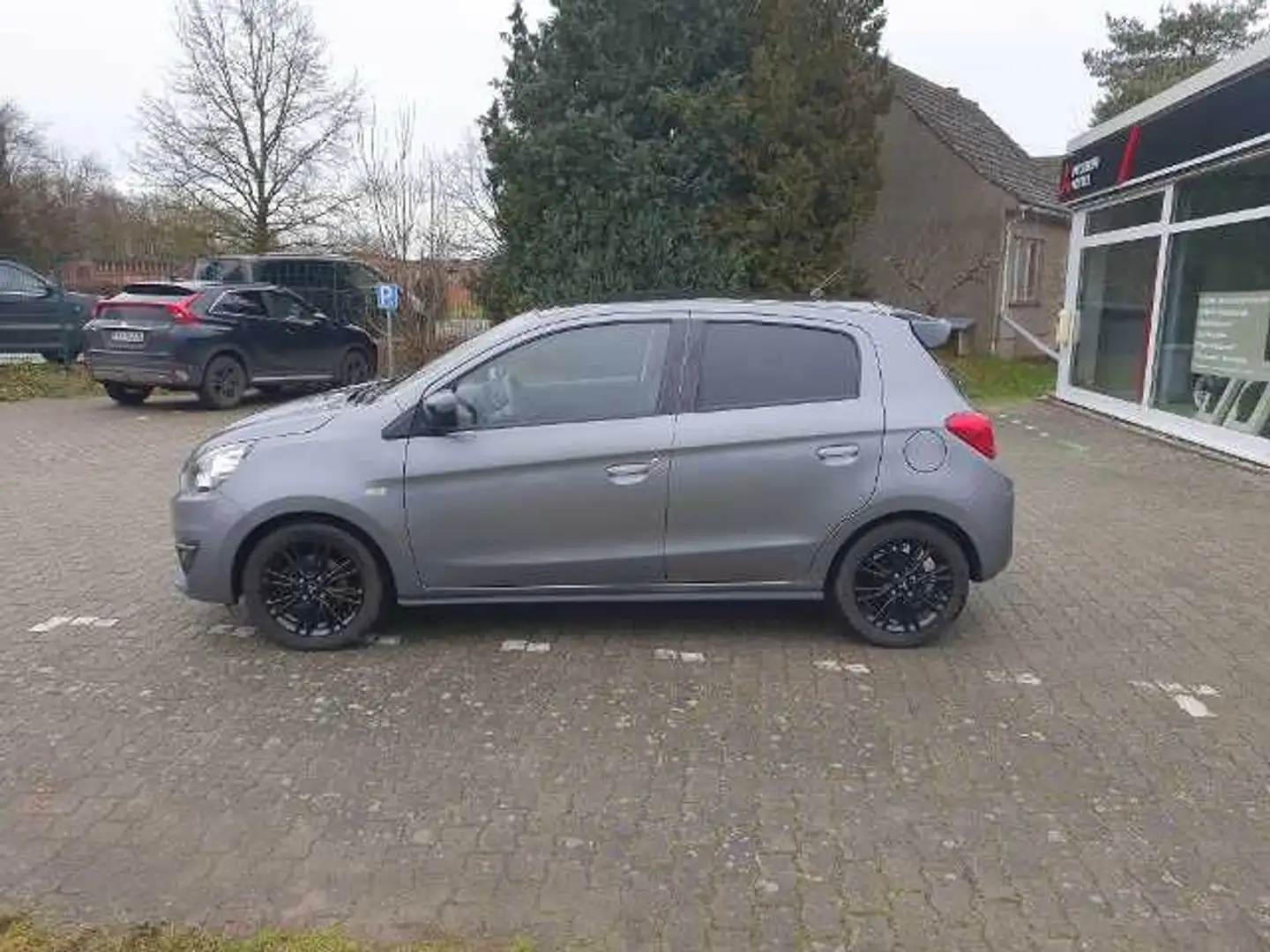 Mitsubishi Space Star Active+ 1.2 MIVEC ClearTec 5-Gang Grau - 2
