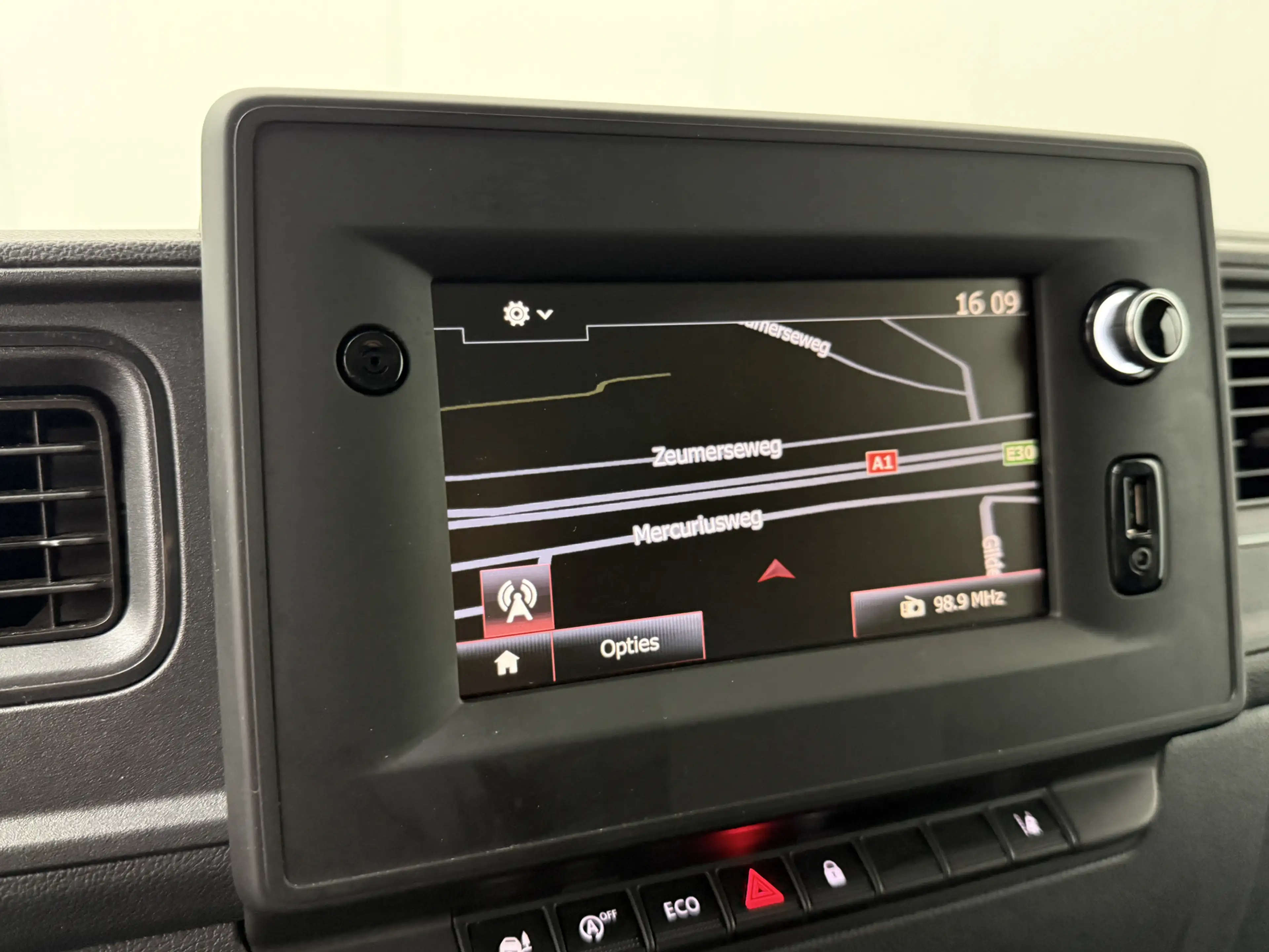 Nissan Interstar 3.5DCi 165PK Bakwagen+Laadklep | Dakspoiler | Navi — photo 18