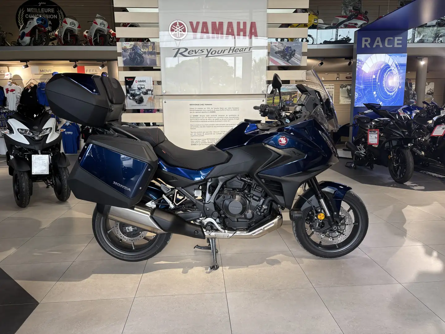 Honda NT 1100 Bleu - 1
