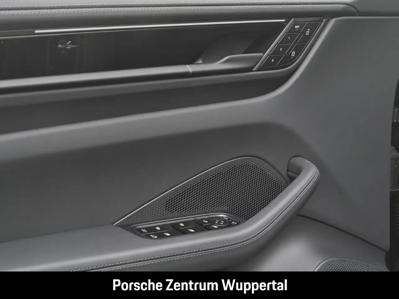 Porsche Macan 4S BOSE Rückfahrkamera Panorama LED-Matrix 11