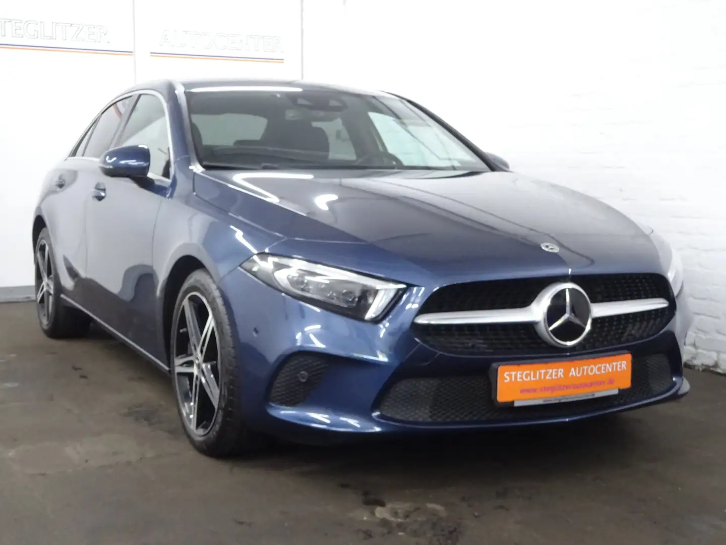 Mercedes-Benz A 200 d Lim. Progressive 8G ACC/360°/MBEAM/TW/Spur Blauw - 2