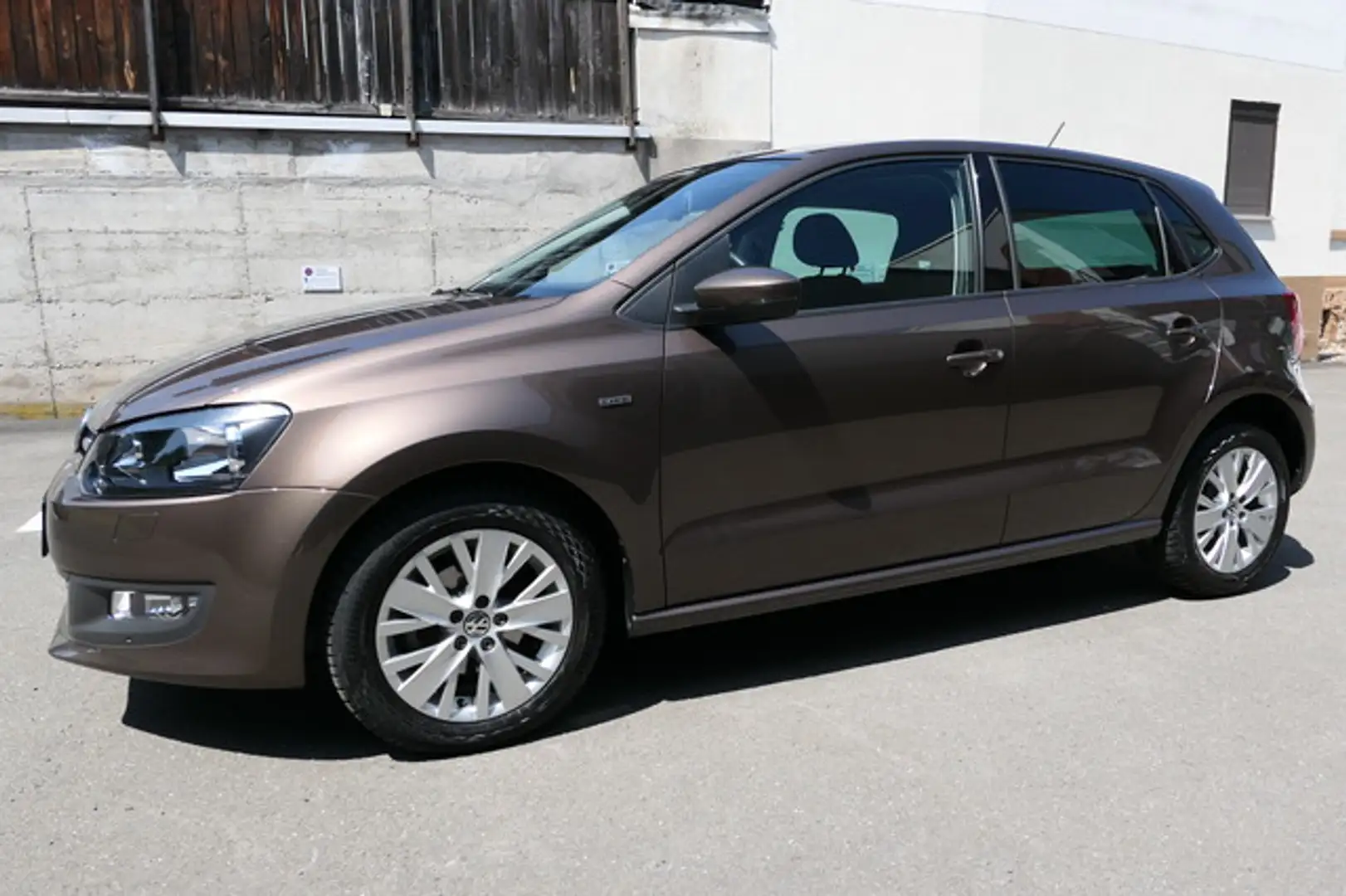 Volkswagen Polo Life  40000 km! Klima! PDC! SHZ! Tempomat! Braun - 1