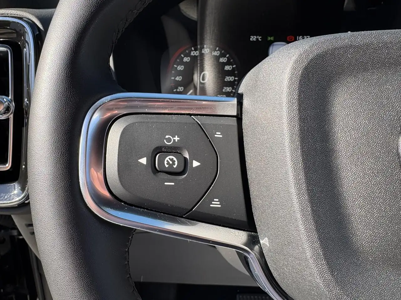 Miniature 10
