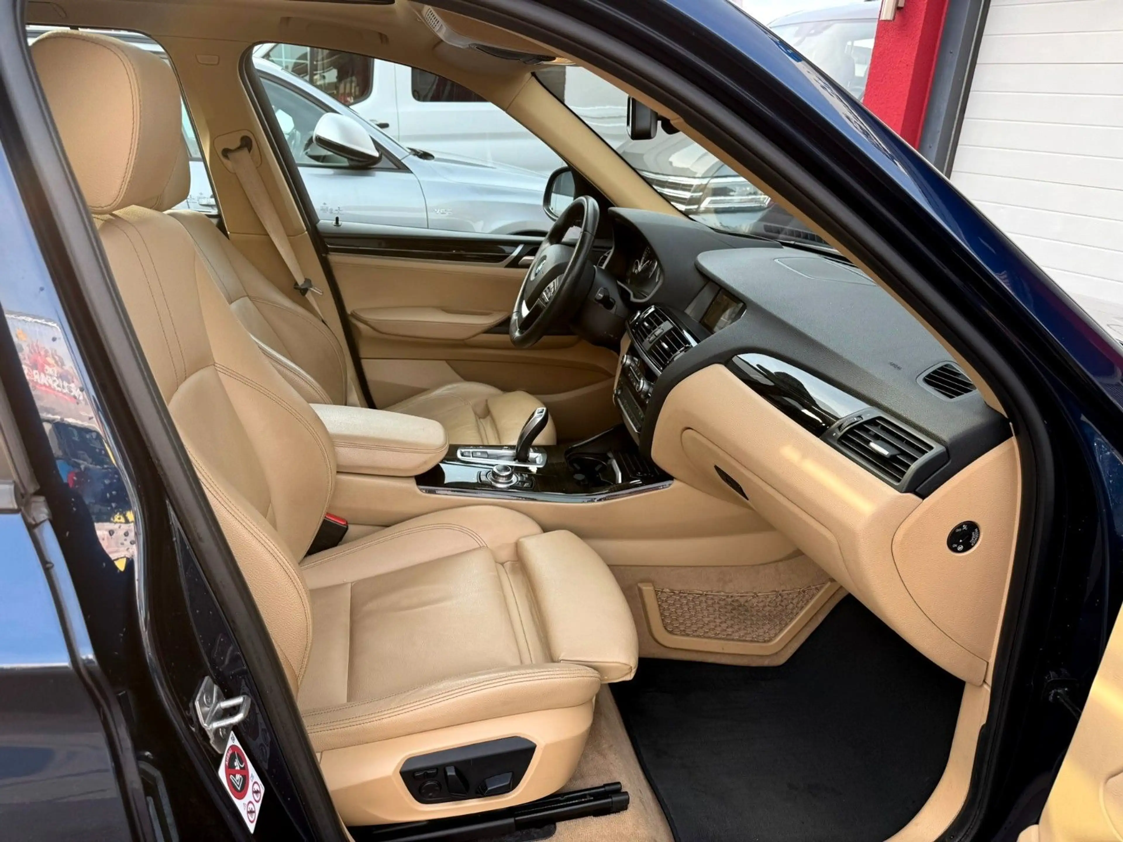 BMW X3 xDrive 20 d Head-Up/Leder/Navi/Pano — photo 18