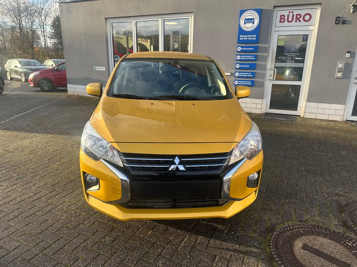 Mitsubishi Space Star Select+ Sitzheizung Geel - 2