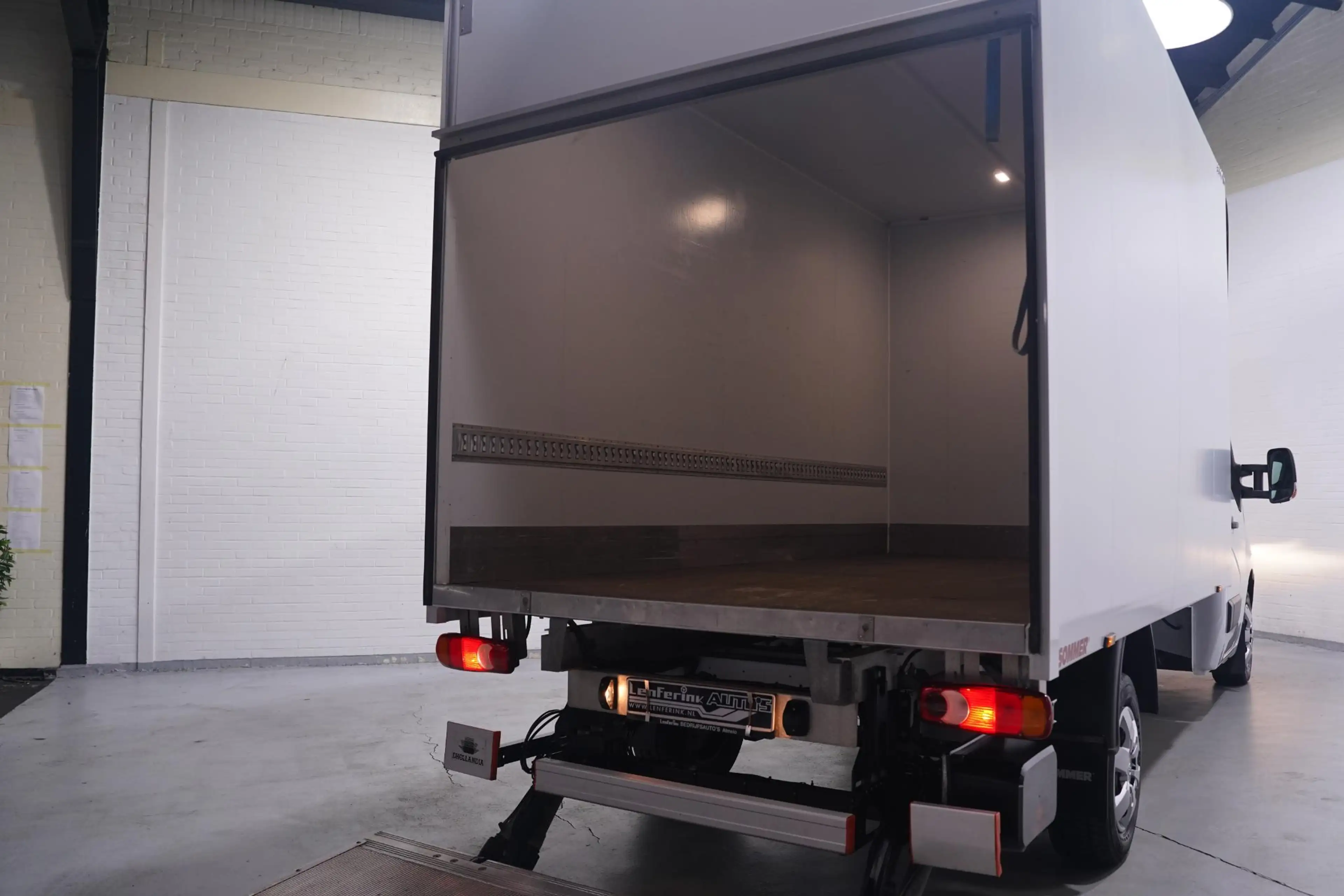 Nissan Interstar 2.3 dCi 165 pk Bakwagen+Laadklep Apple Carplay Nav — photo 6