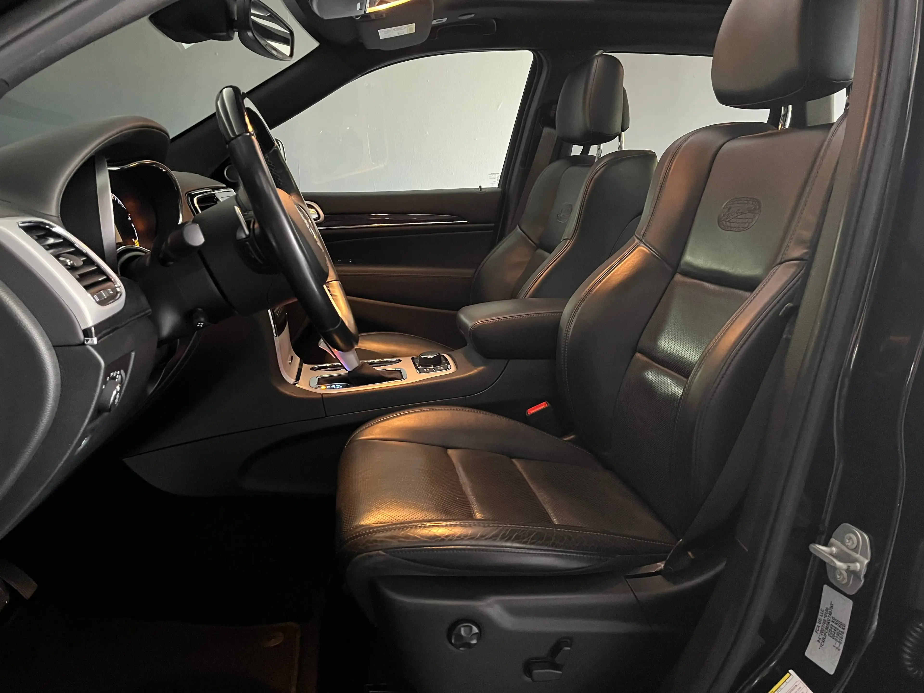 Jeep Grand Cherokee 3.0 CRD Overland, PANO, ACC, R-KAM, 4WD — photo 7
