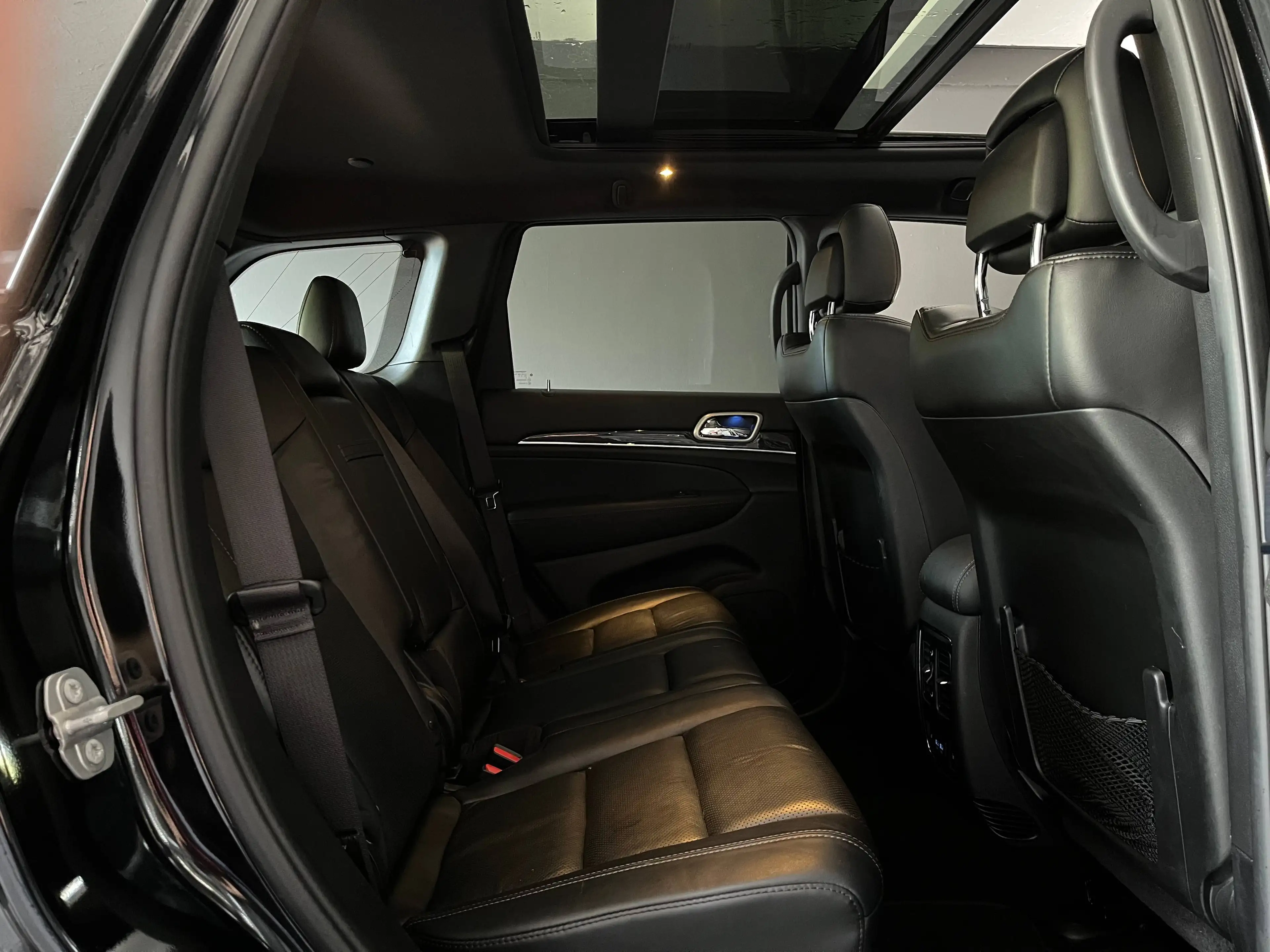 Jeep Grand Cherokee 3.0 CRD Overland, PANO, ACC, R-KAM, 4WD — photo 14