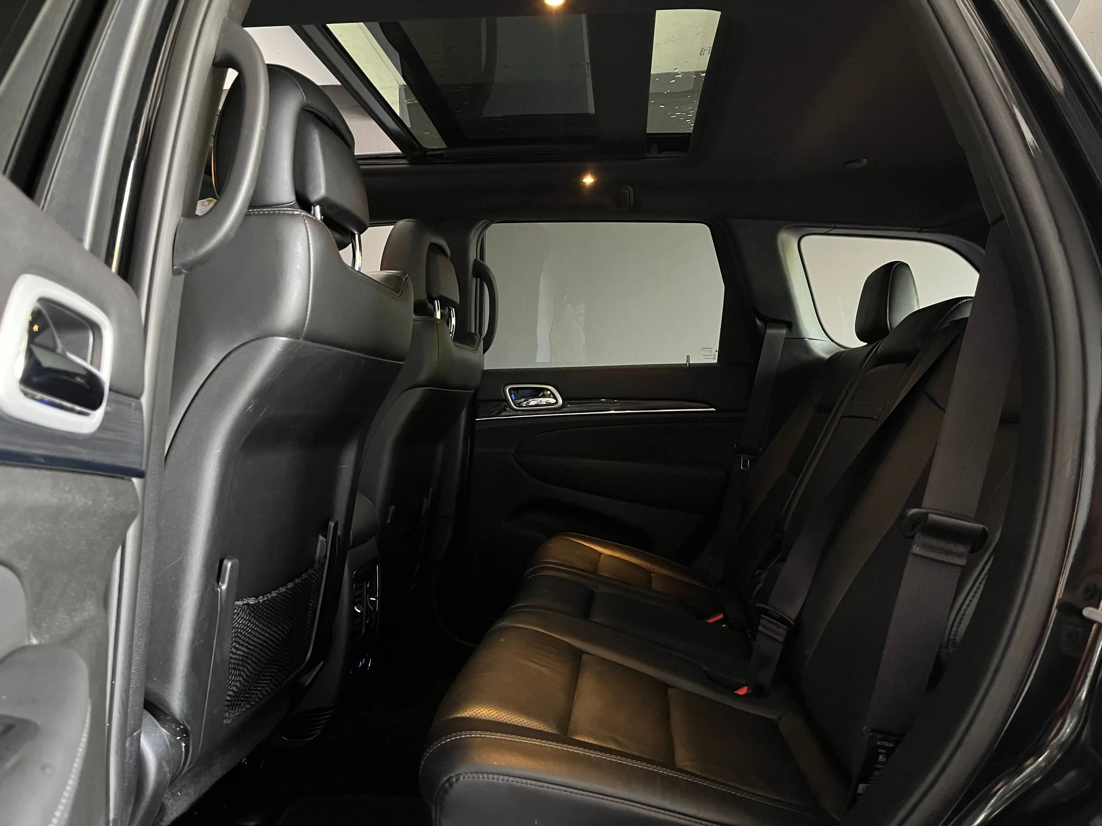 Jeep Grand Cherokee 3.0 CRD Overland, PANO, ACC, R-KAM, 4WD — photo 15