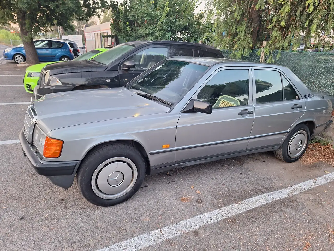 Mercedes-Benz 190 2.0 E 122cv, foto 4