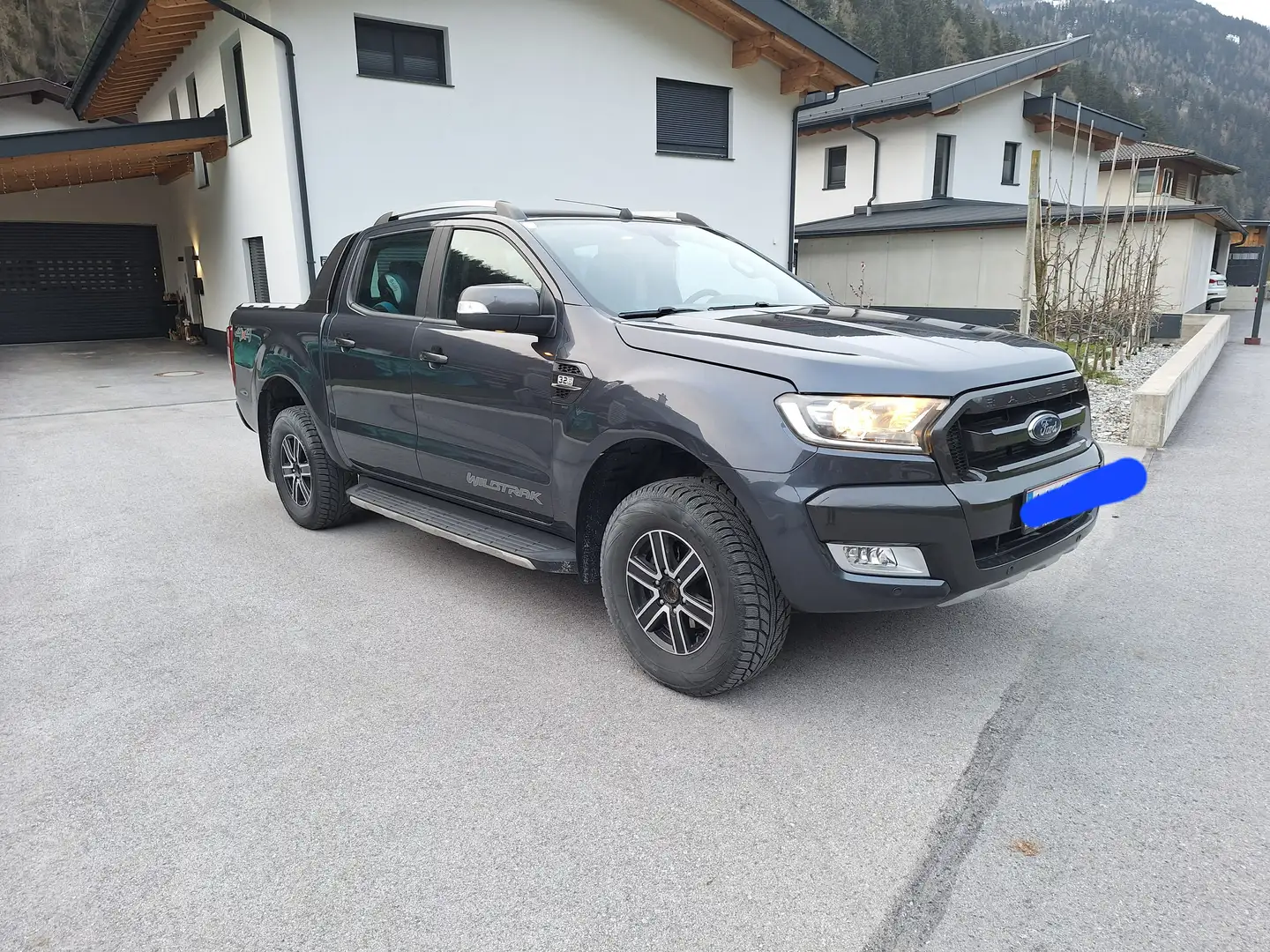 Ford Ranger Grau - 1