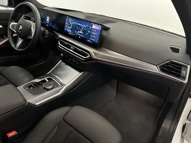 BMW 3 Series view 8