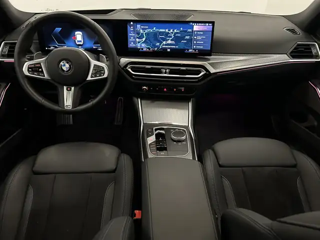 BMW 3 Series view 9