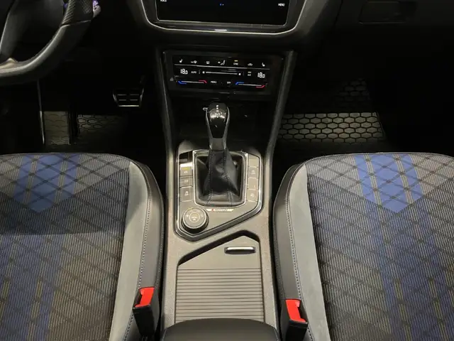 Volkswagen Tiguan view 13
