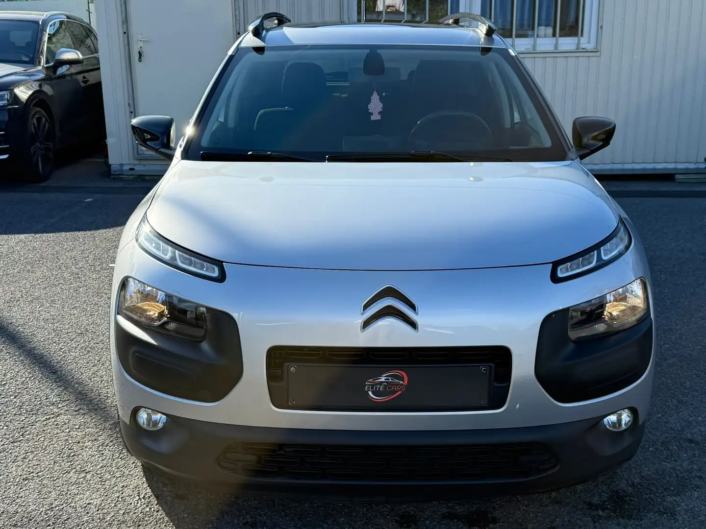 Citroen C4 Cactus 1ERE MAIN / CAMERA / CARNET COMPLET / TOIT PANO Grau - 2