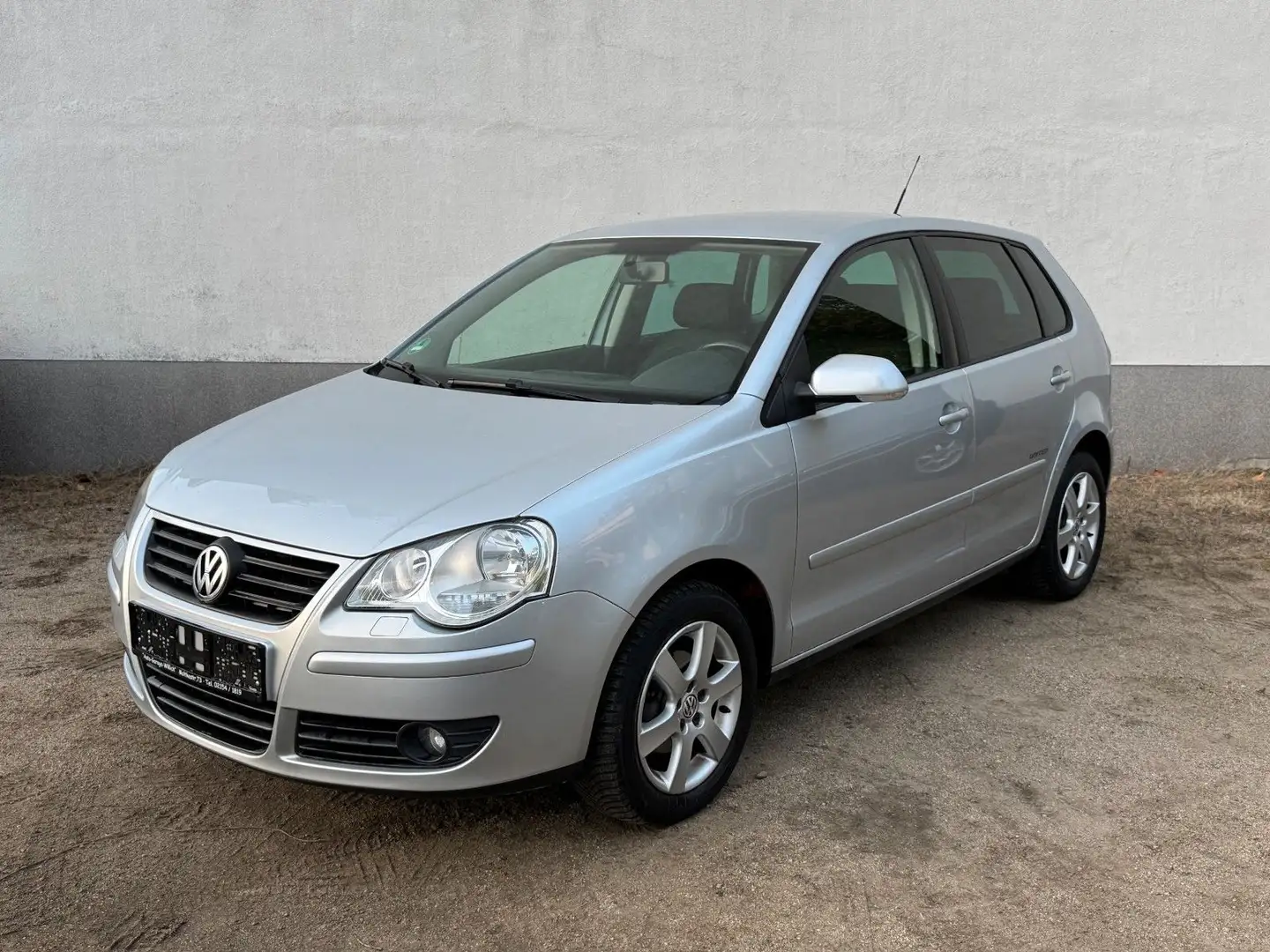 Volkswagen Polo IV United 1.4*Autom*Sitzh.*PDC*AC*TüV Silber - 1