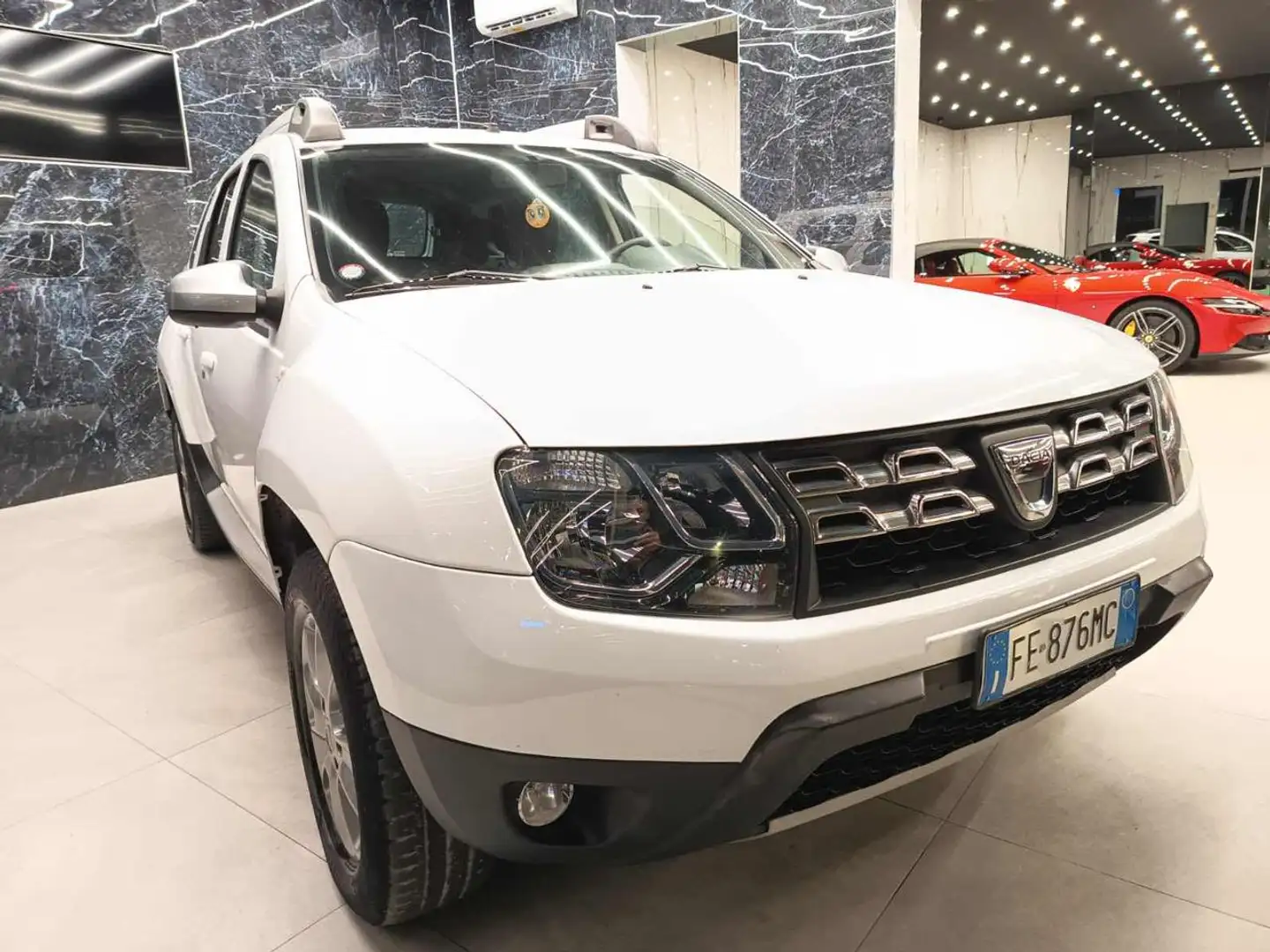 Dacia Duster 1.5 dCi 110CV S&S 4x2 Serie Speciale Lauréate Fam Bianco - 2