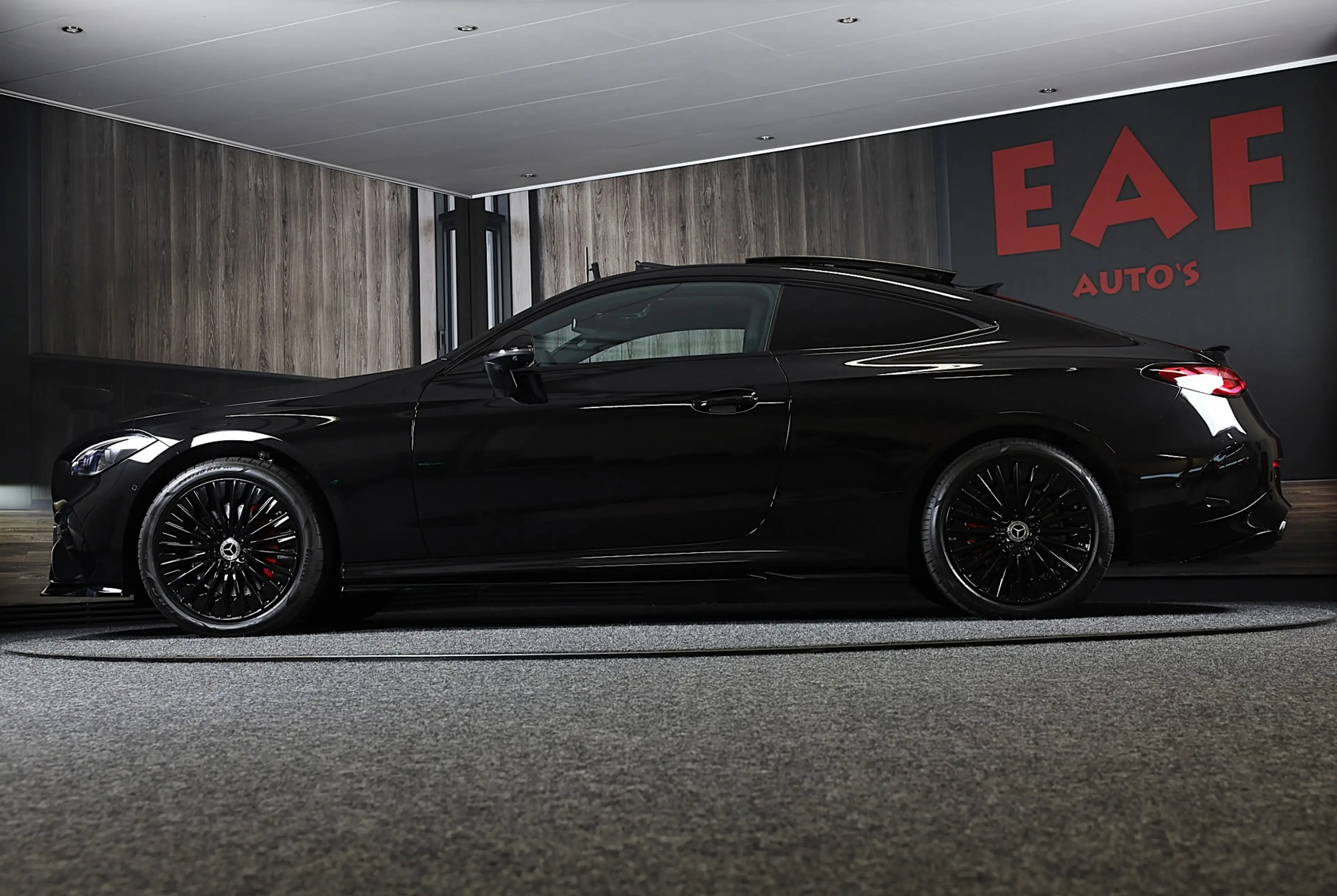 Mercedes-Benz CLE 300 Coupé e AMG 53 Look / Head Up / Burmester / 360 Ca — photo 33