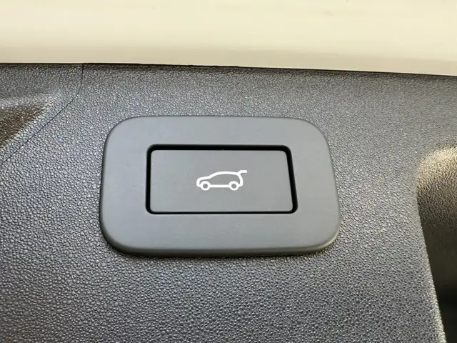 Land Rover Discovery Sport D165 SE 163PS Ansicht 14