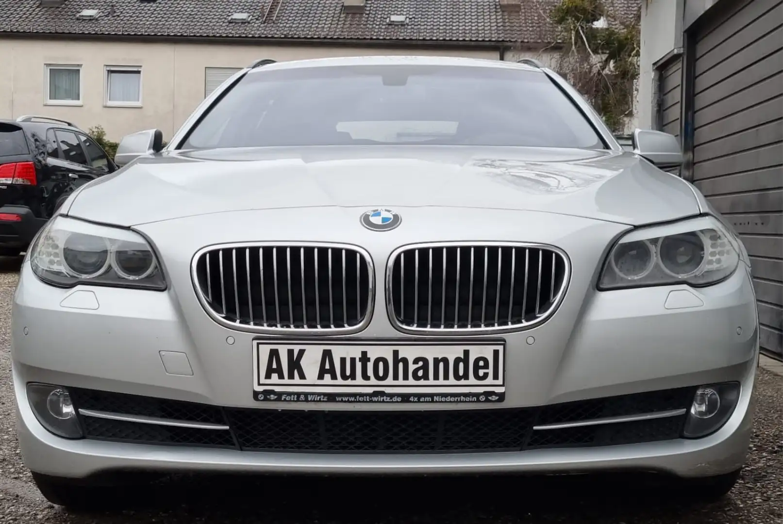 BMW 525 5 Touring 525d Aut Navi MemSitzLeder PanoraDac Argent - 2