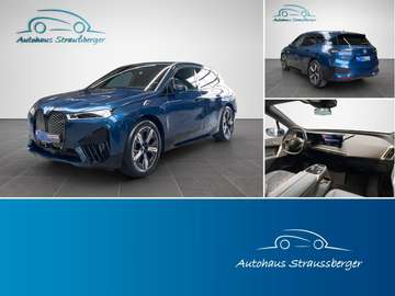 40 xDrive ACC AHK 4ZK H/K LRHZ 360° SHZ LASER