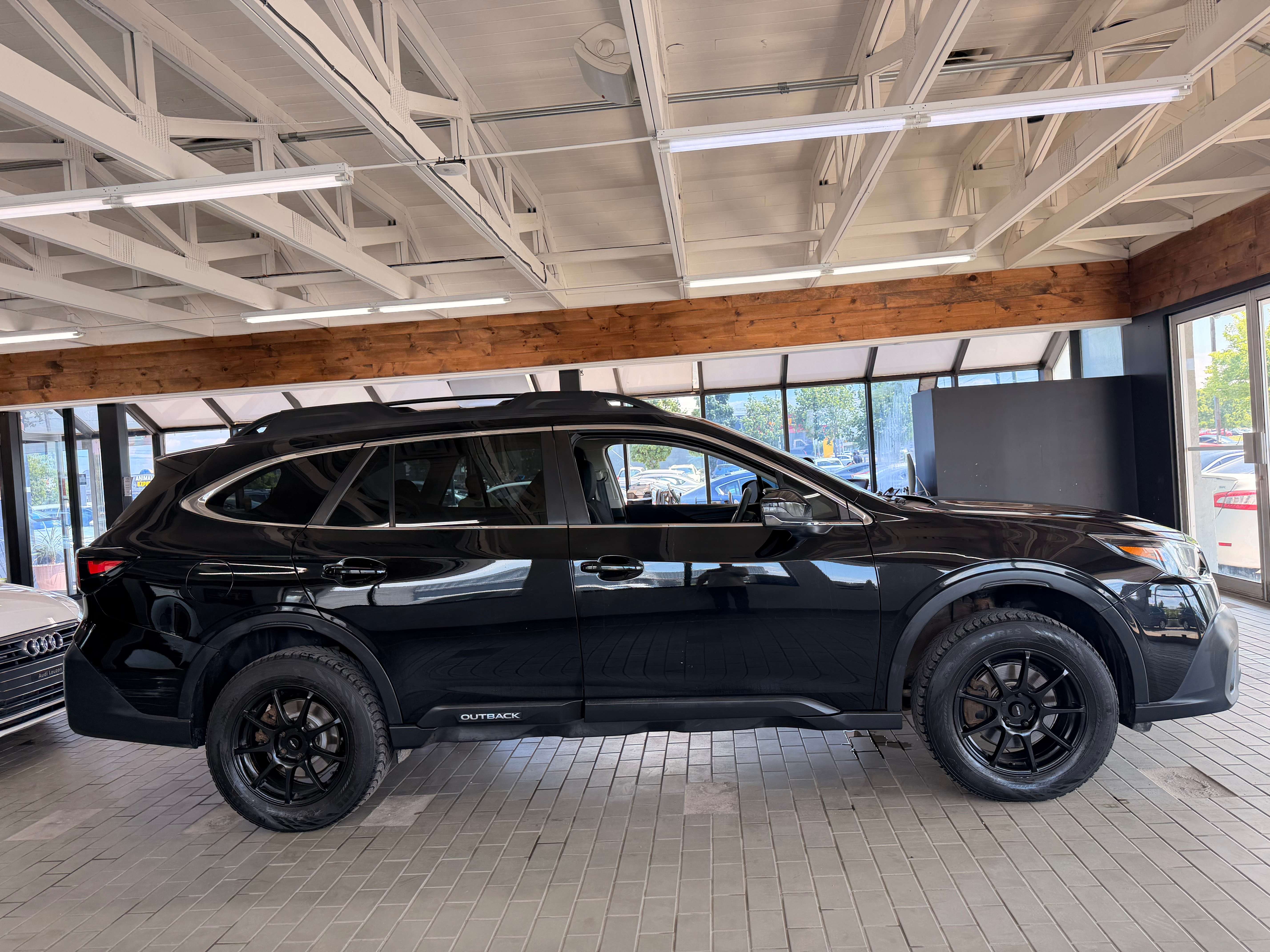 2020 Subaru Outback Convenience - Image 4