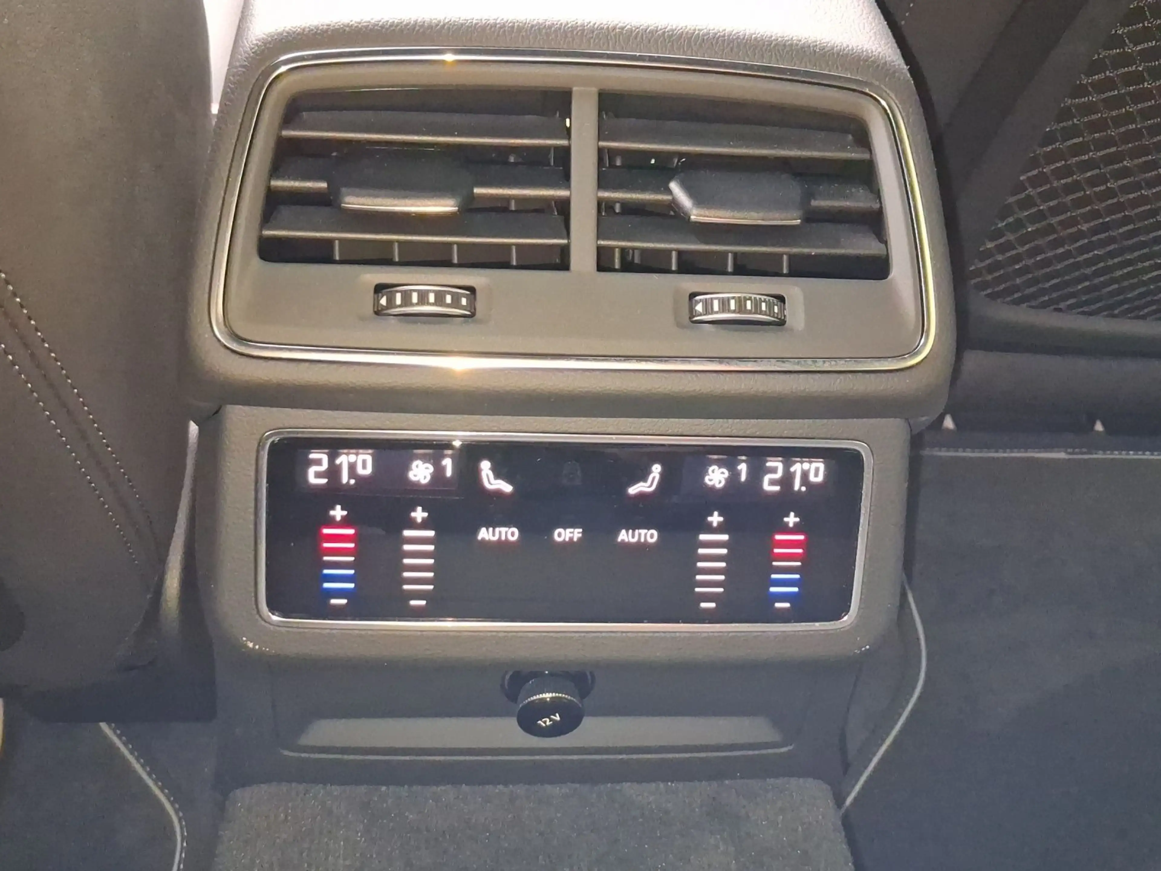 Audi S6 TDI Q HD-MATRIX AHK PANO BuO PRIVACY — photo 15