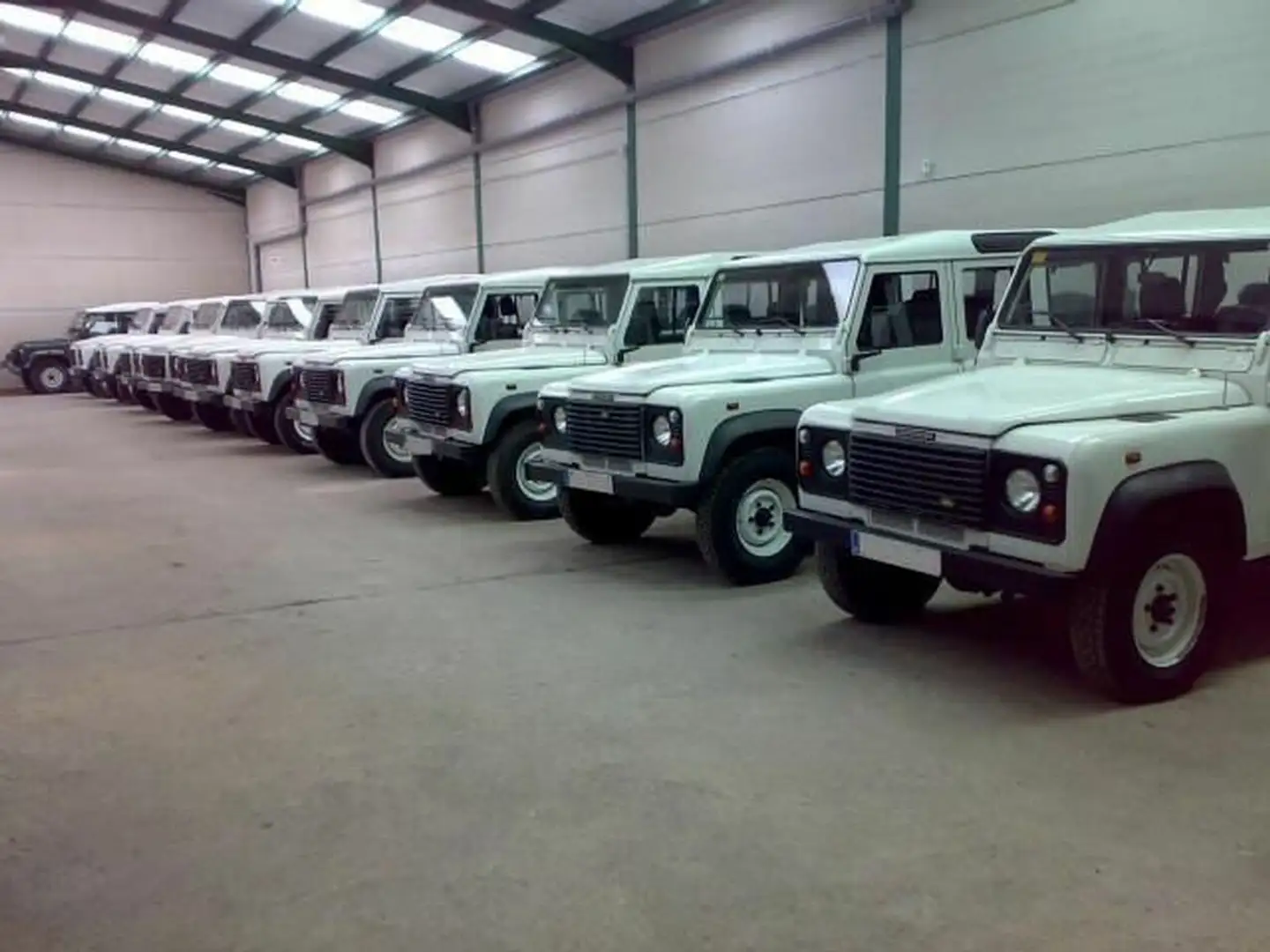 Land Rover Defender 110 SW E Blanco - 2