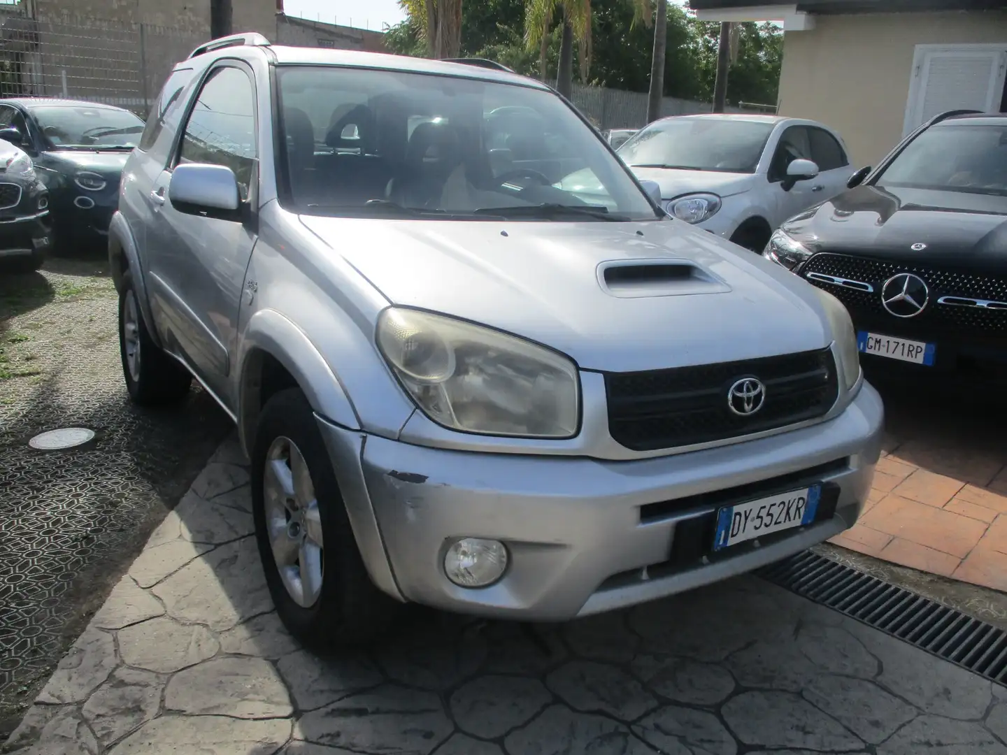 Toyota RAV 4 RAV4.com 2.0 Tdi D-4D cat 3 porte Sol Argento - 2