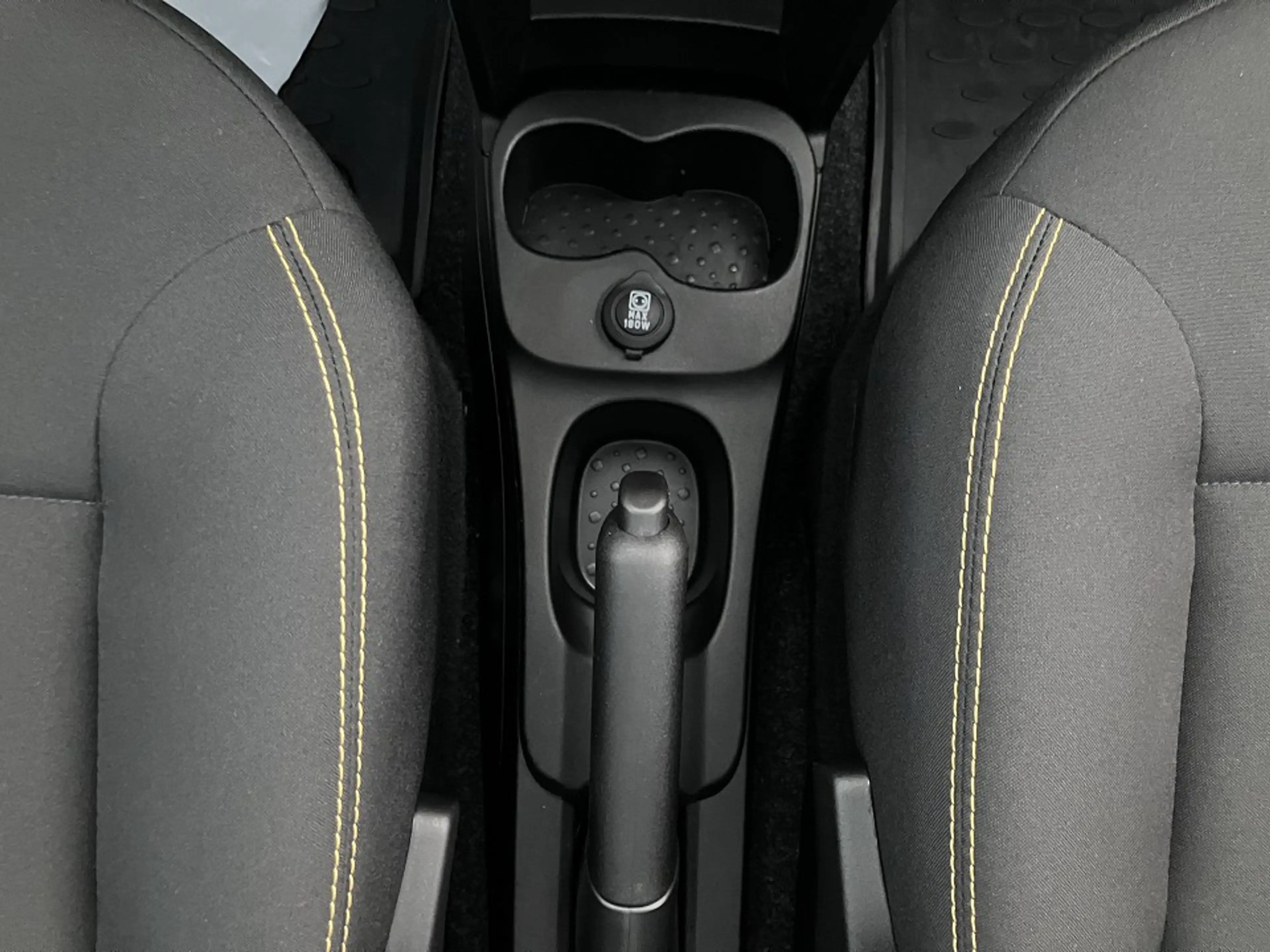 Fiat Panda 1.0 Mild Hybrid Base - PDC/ Klima / Radio — photo 17