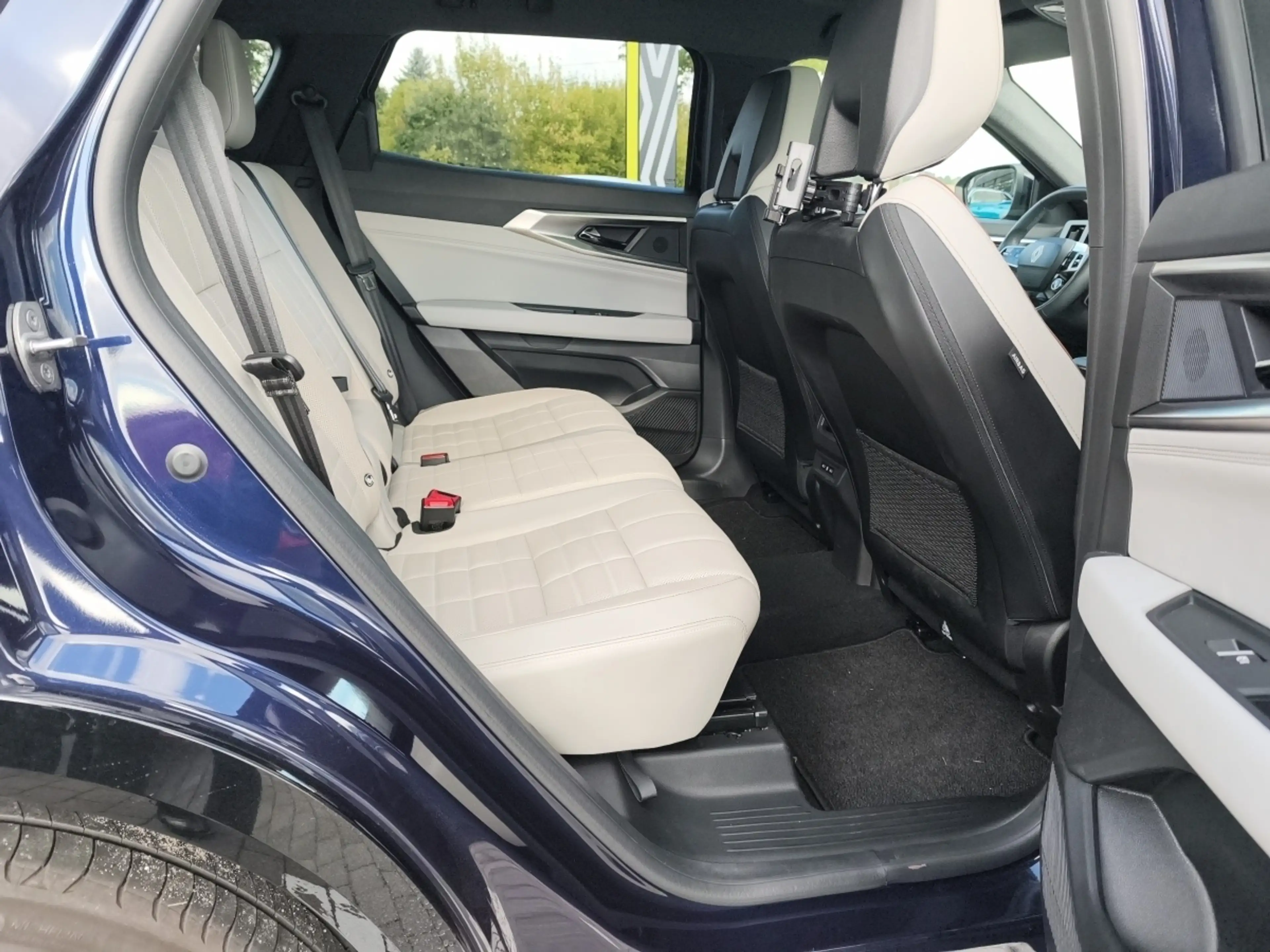 Renault Espace 6 Iconic E-Tech Full Hybrid 200 — photo 12