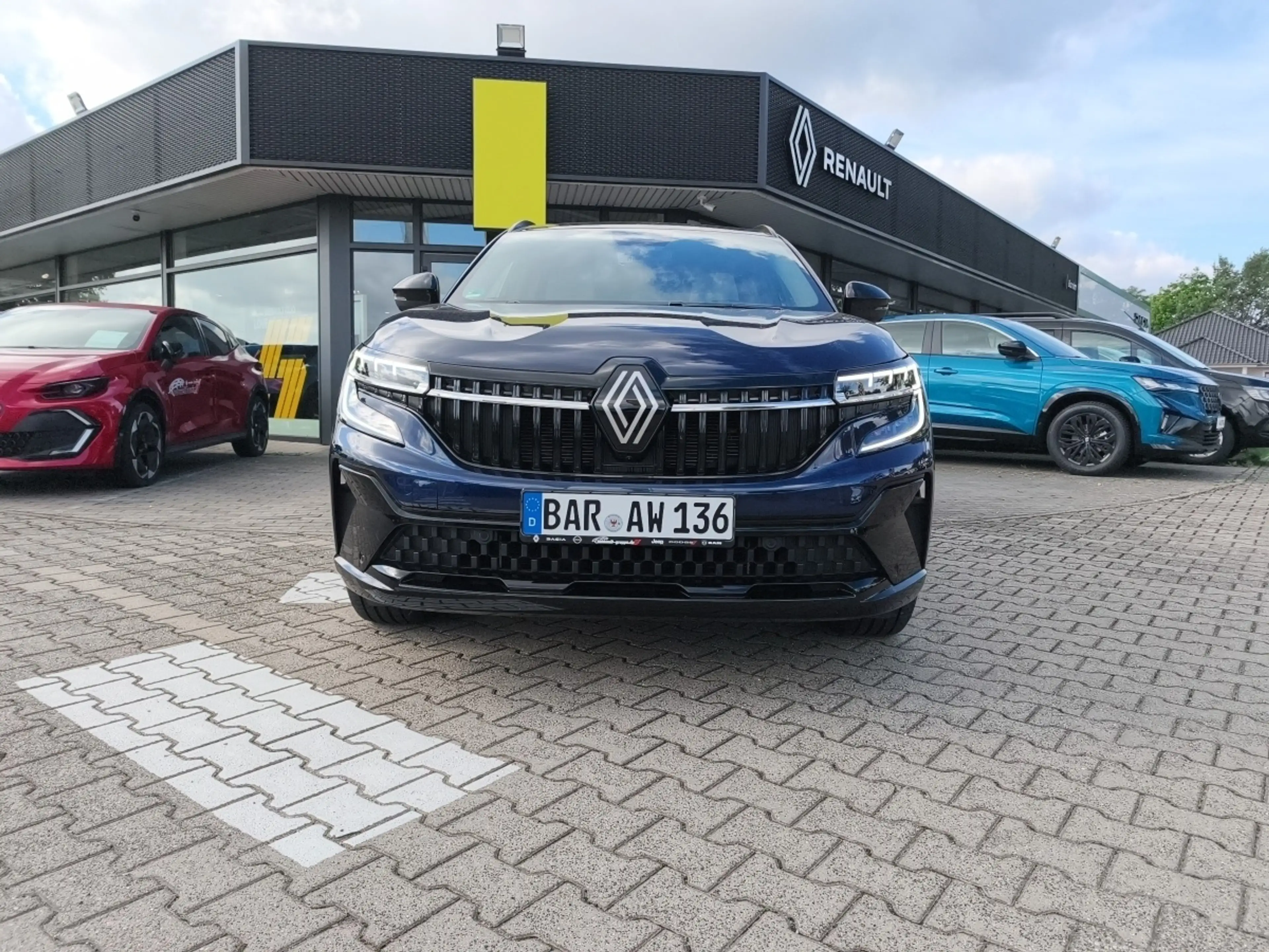 Renault Espace 6 Iconic E-Tech Full Hybrid 200 — photo 6