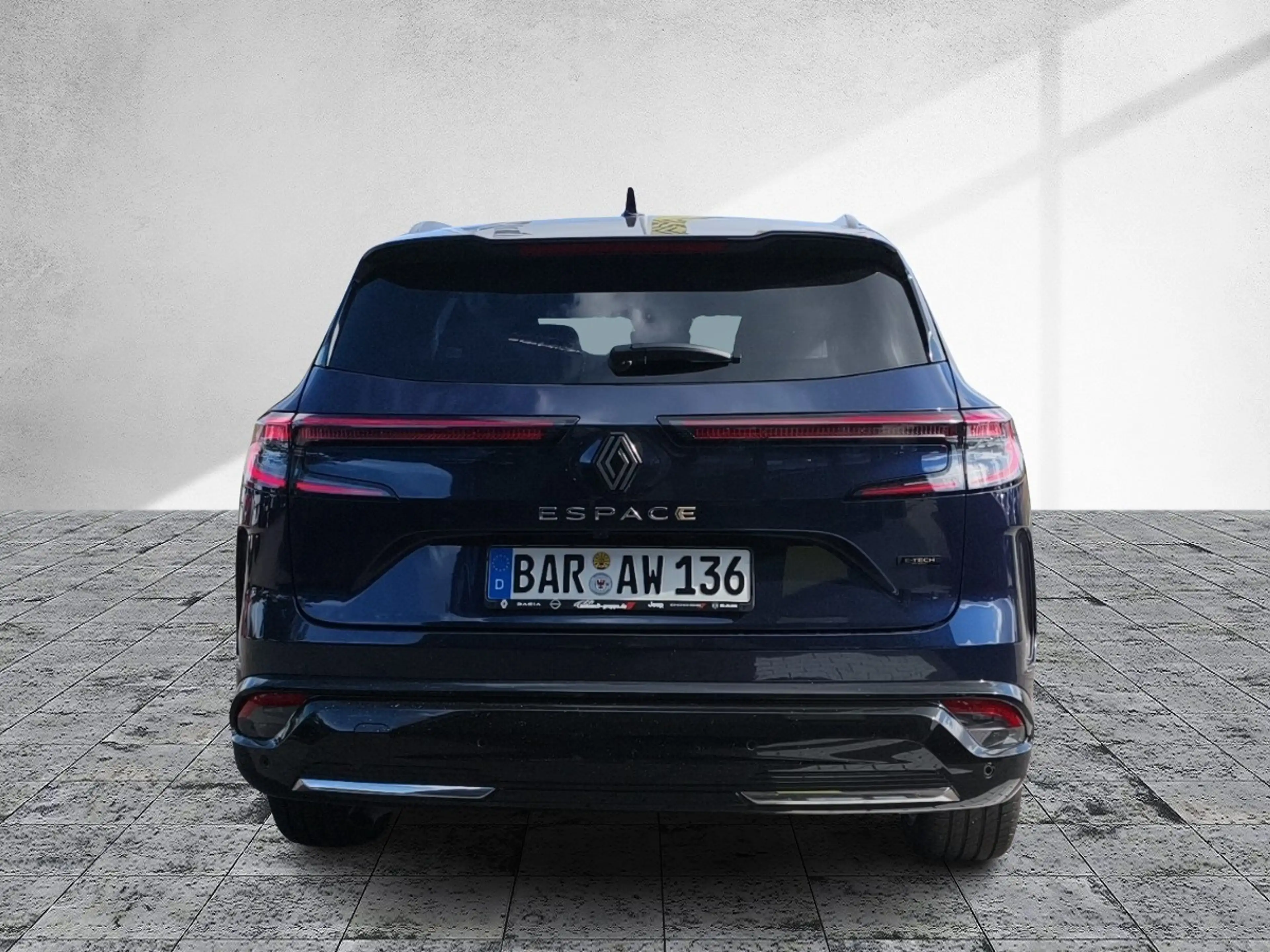 Renault Espace 6 Iconic E-Tech Full Hybrid 200 — photo 3