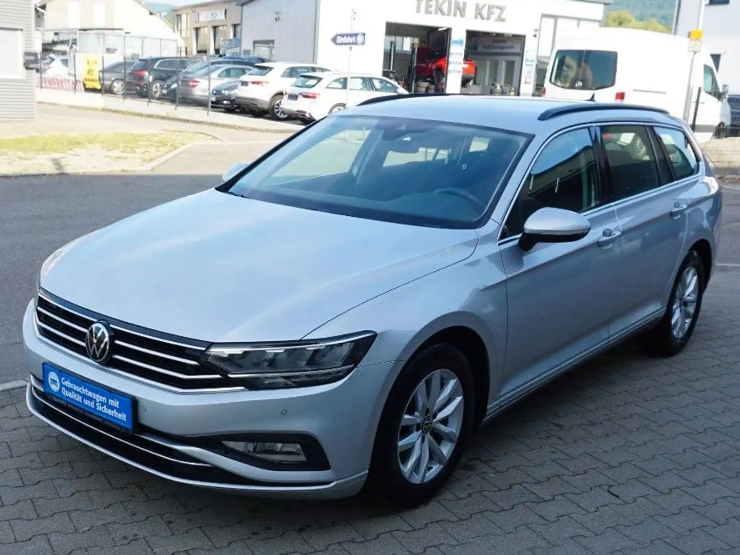 Volkswagen Passat Variant Business Silber - 1