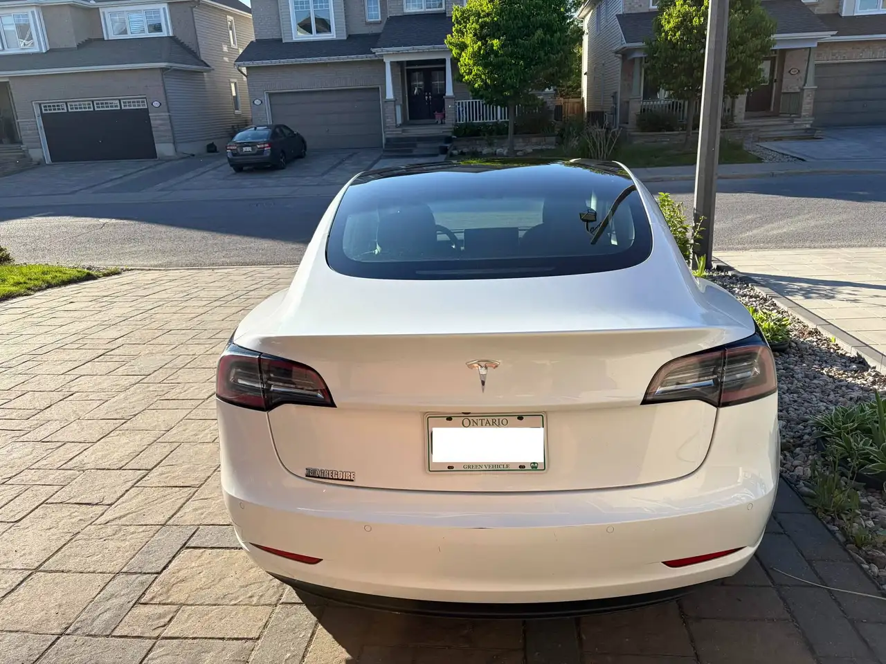 Tesla Model 3 fotografie Tesla Model 3