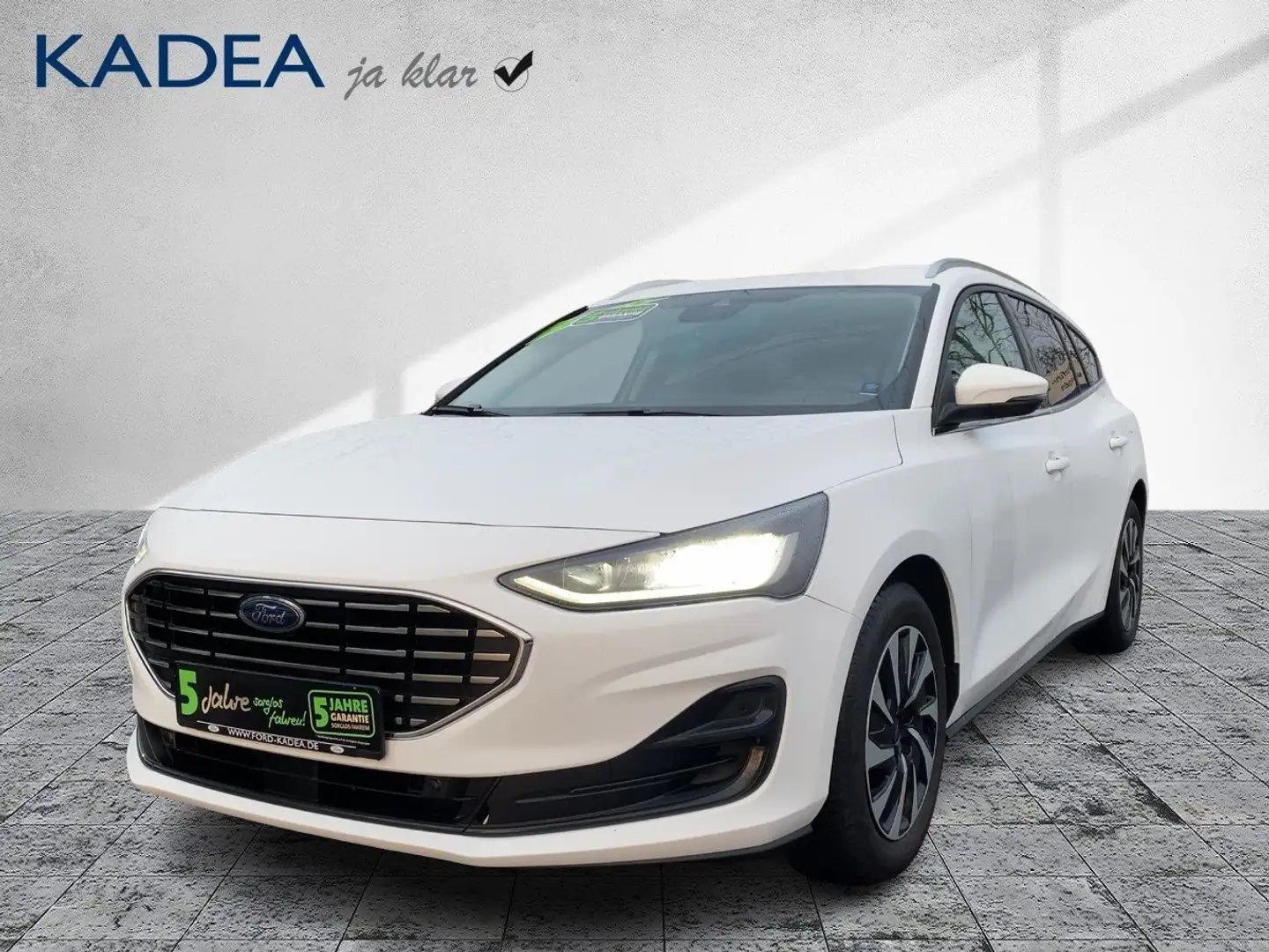 Ford Focus Turnier 1.0 EcoBoost Titanium Edition ACC Blanc - 2