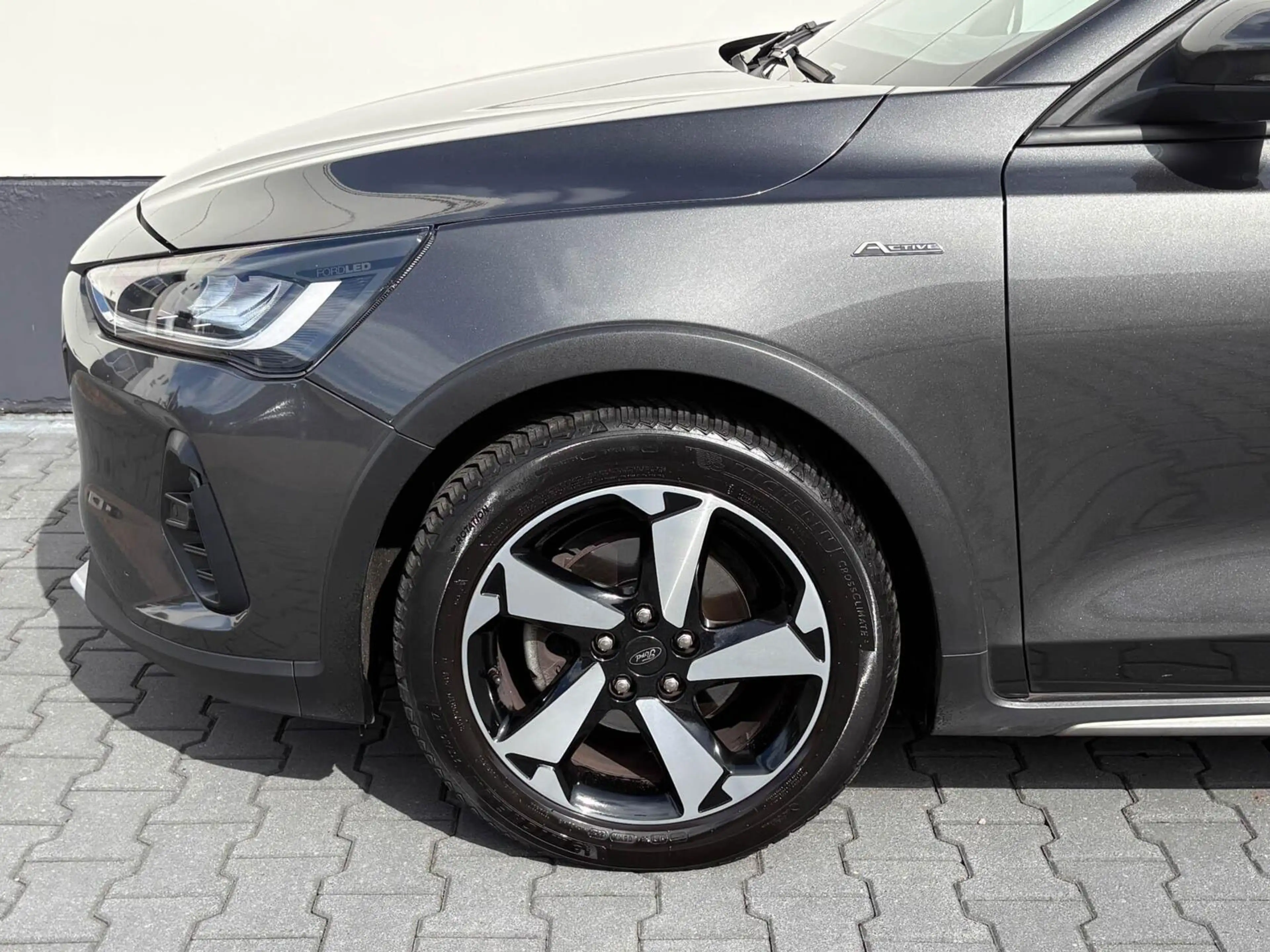 Ford Focus Wagon 1.0 125pk EcoBoost Hybrid Active X | Groot n — photo 38
