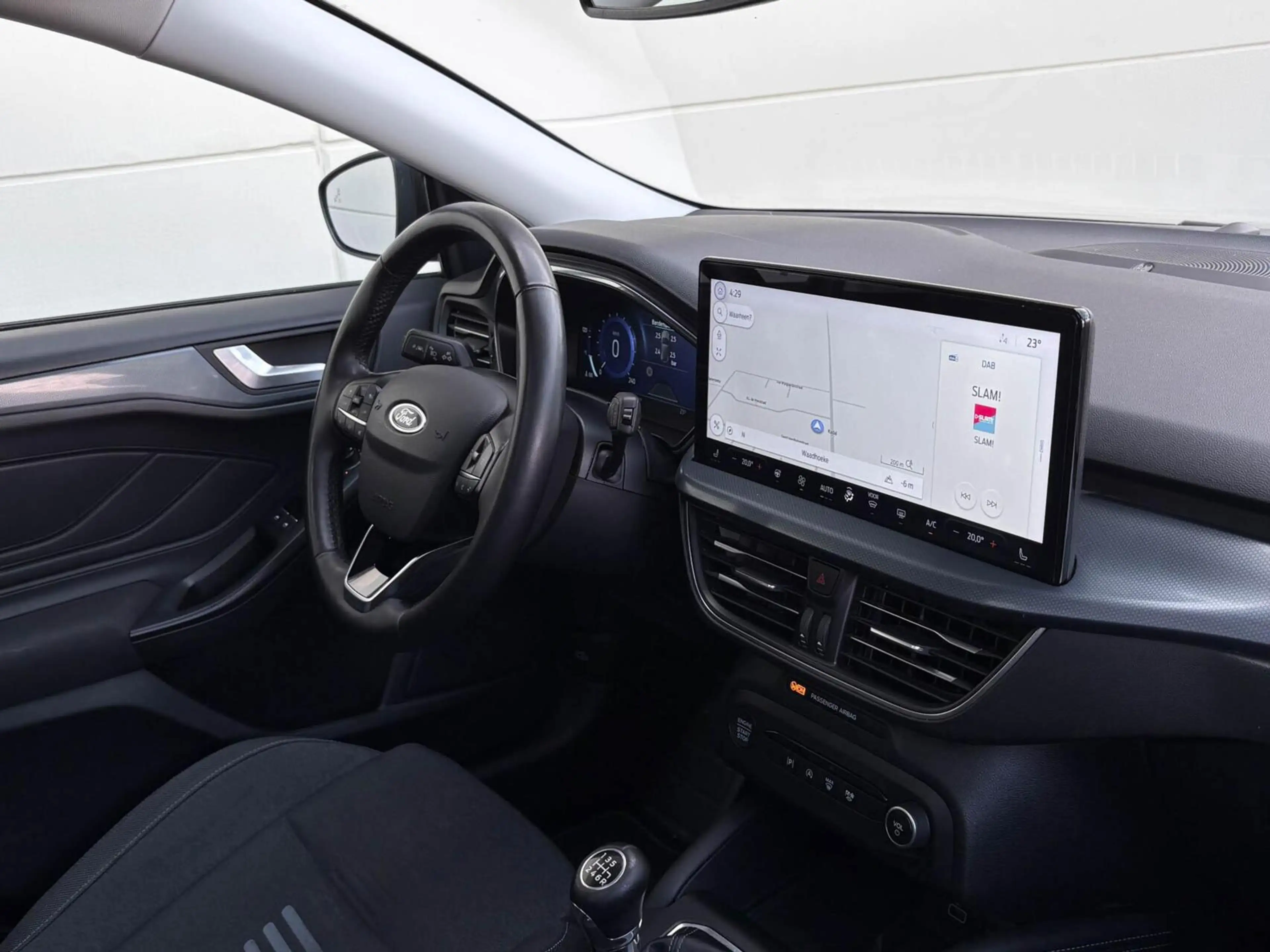 Ford Focus Wagon 1.0 125pk EcoBoost Hybrid Active X | Groot n — photo 25