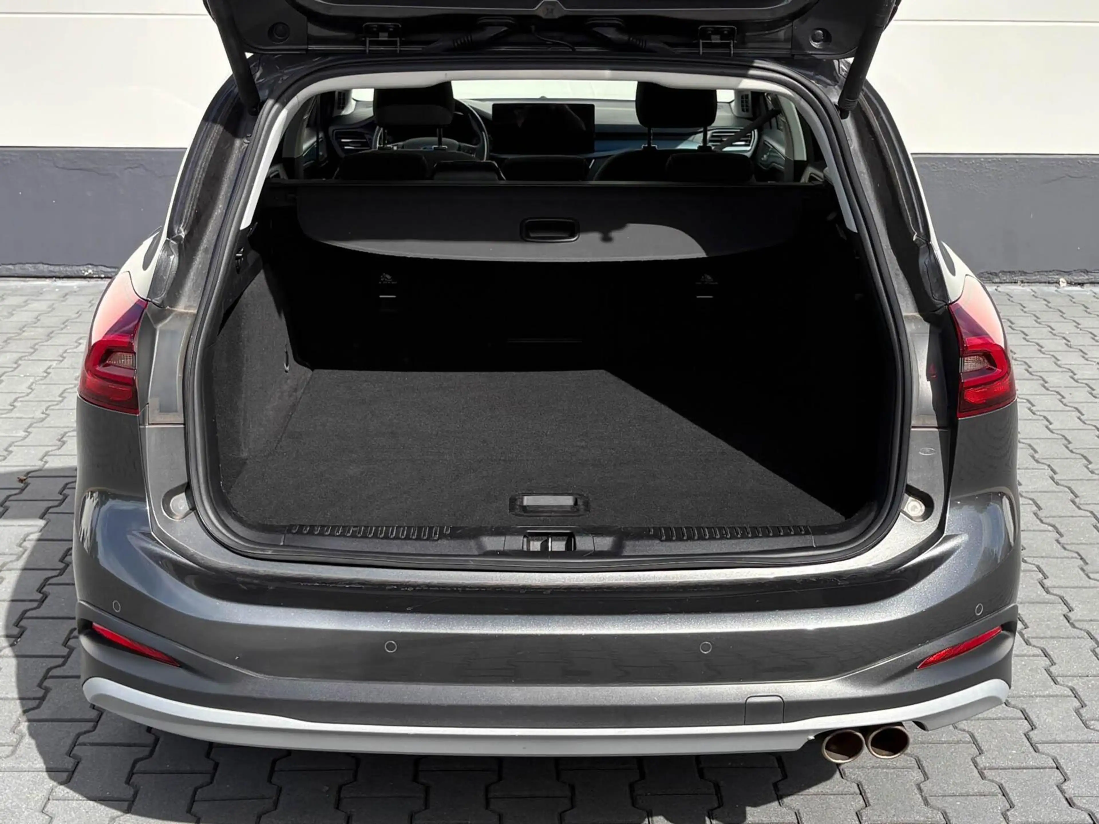 Ford Focus Wagon 1.0 125pk EcoBoost Hybrid Active X | Groot n — photo 47