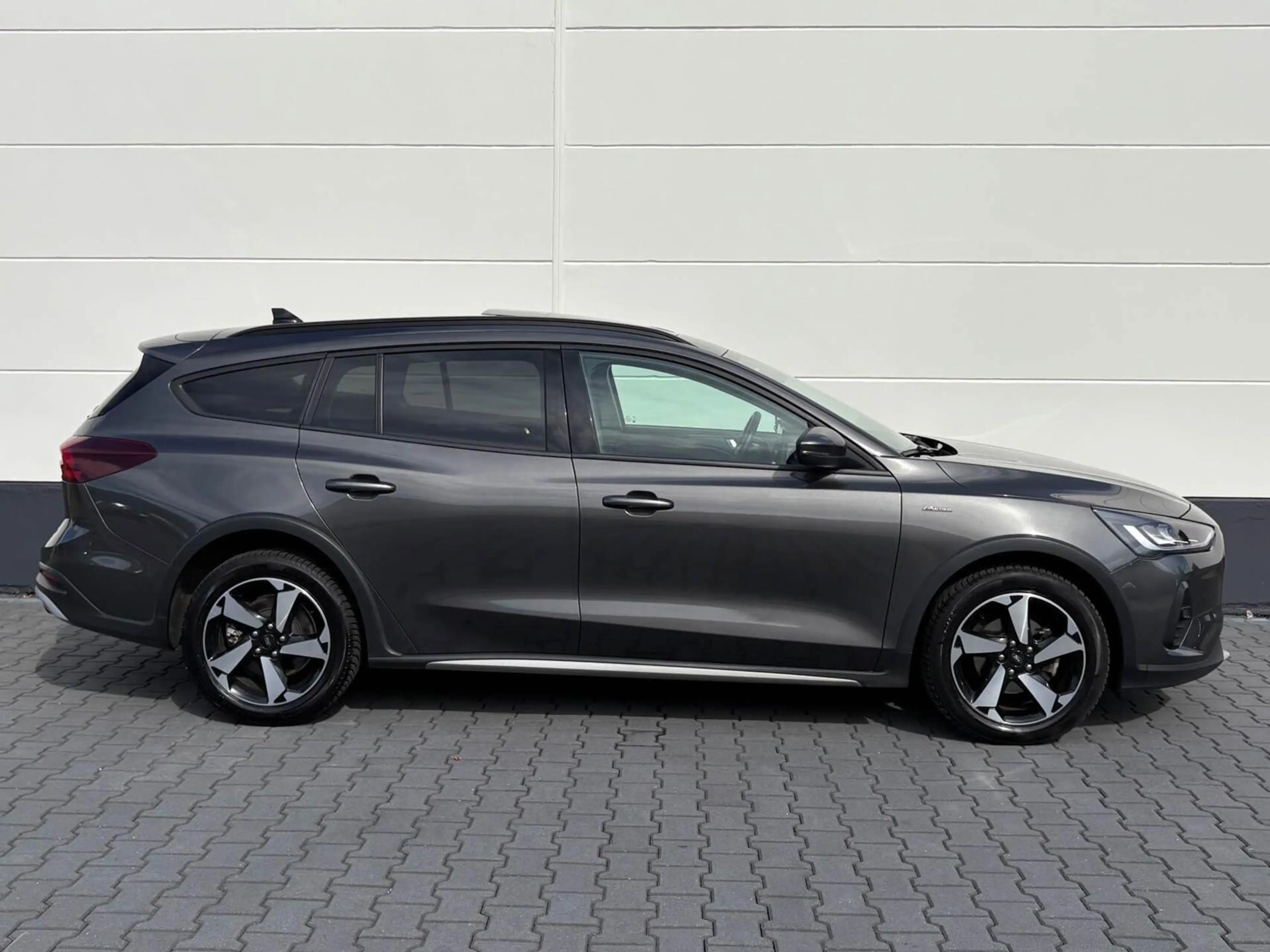 Ford Focus Wagon 1.0 125pk EcoBoost Hybrid Active X | Groot n — photo 11