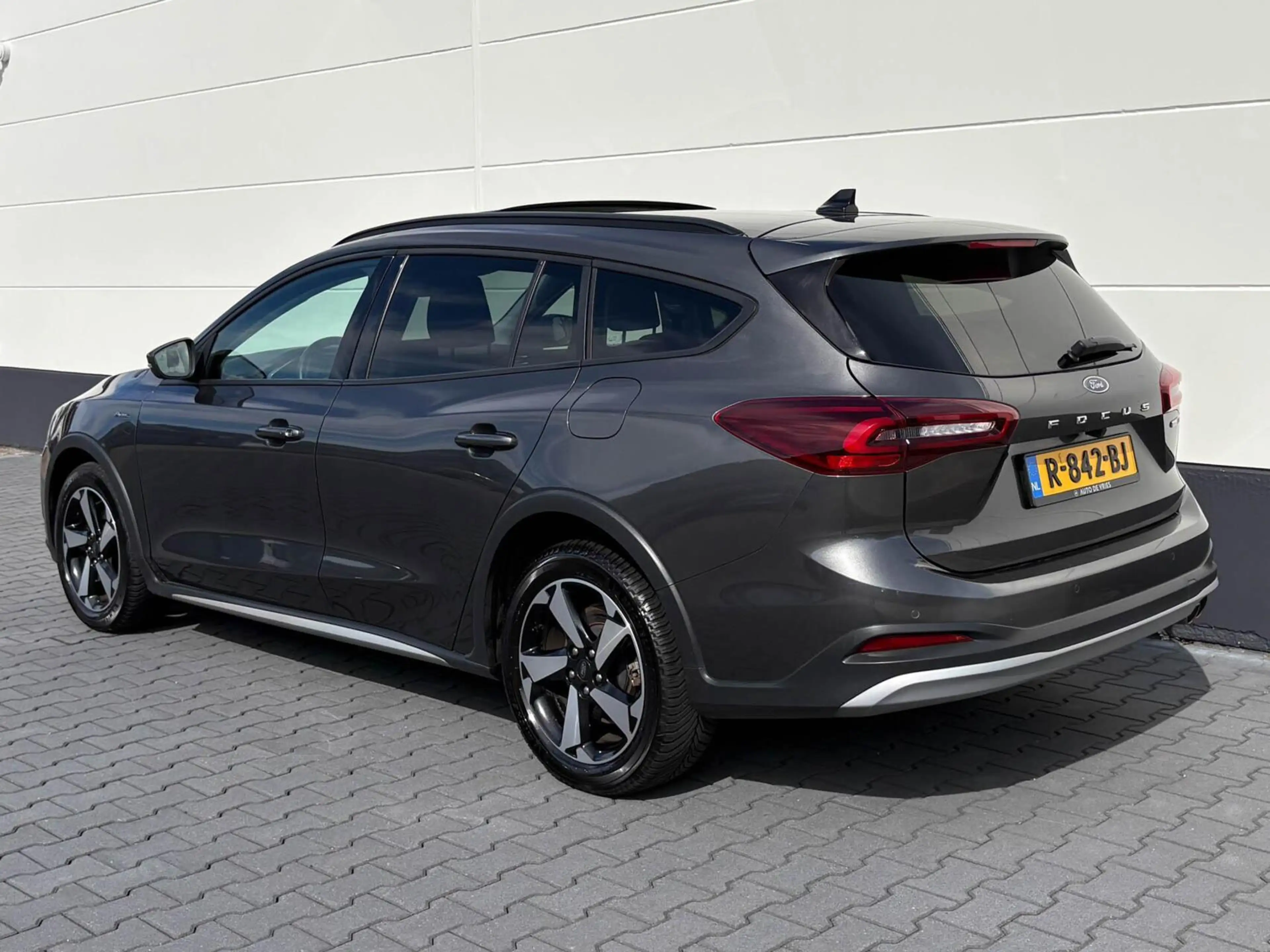 Ford Focus Wagon 1.0 125pk EcoBoost Hybrid Active X | Groot n — photo 12
