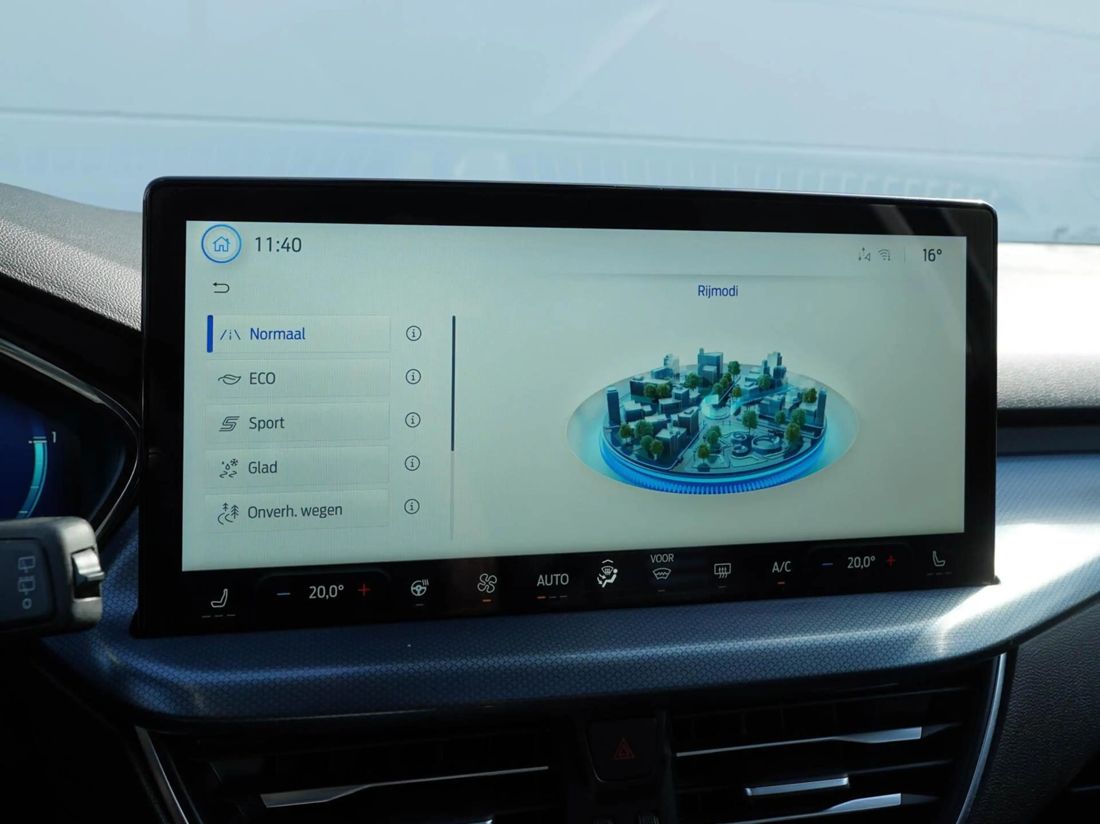 Ford Focus Wagon 1.0 125pk EcoBoost Hybrid Active X | Groot n — photo 17
