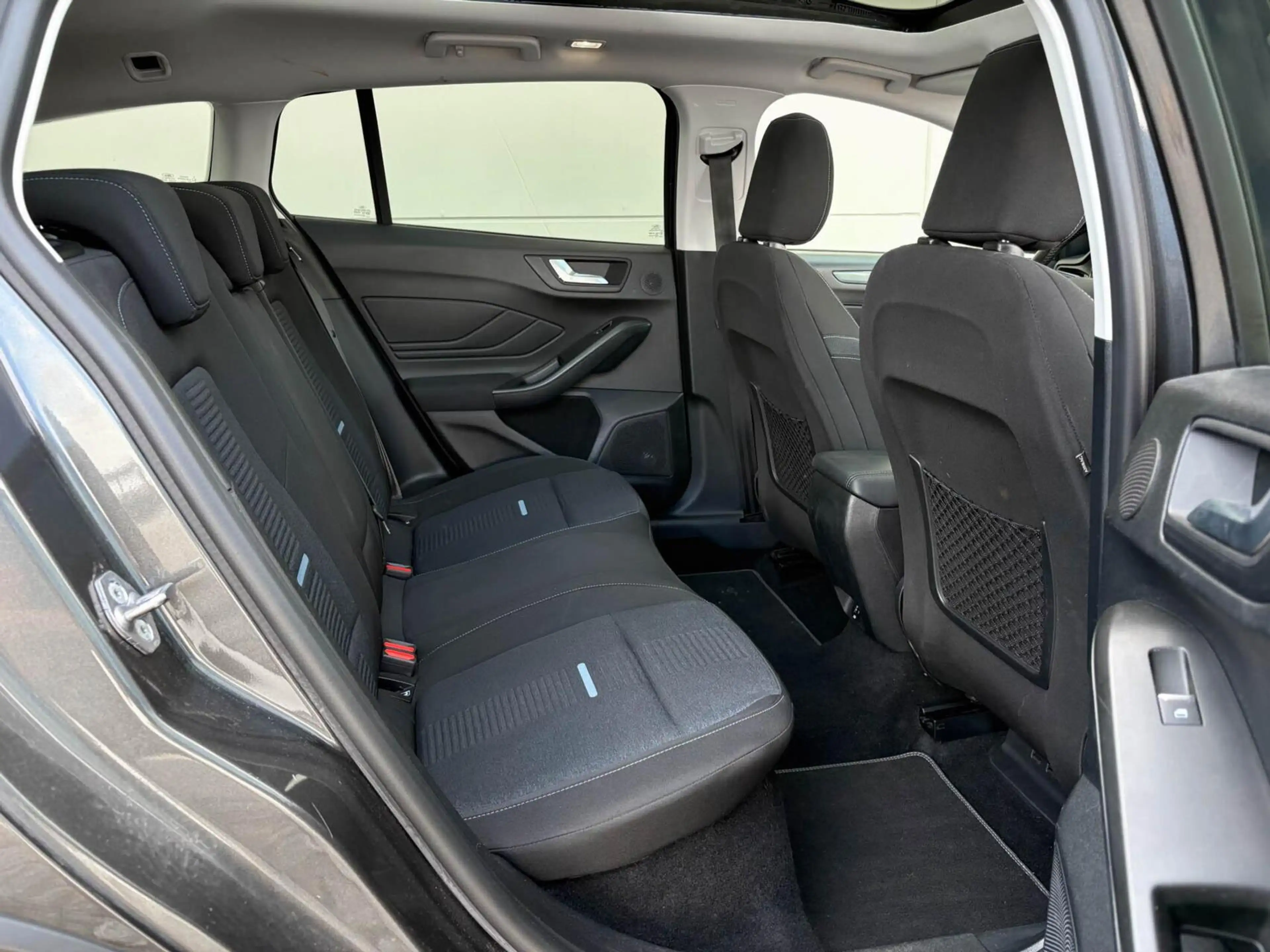 Ford Focus Wagon 1.0 125pk EcoBoost Hybrid Active X | Groot n — photo 14