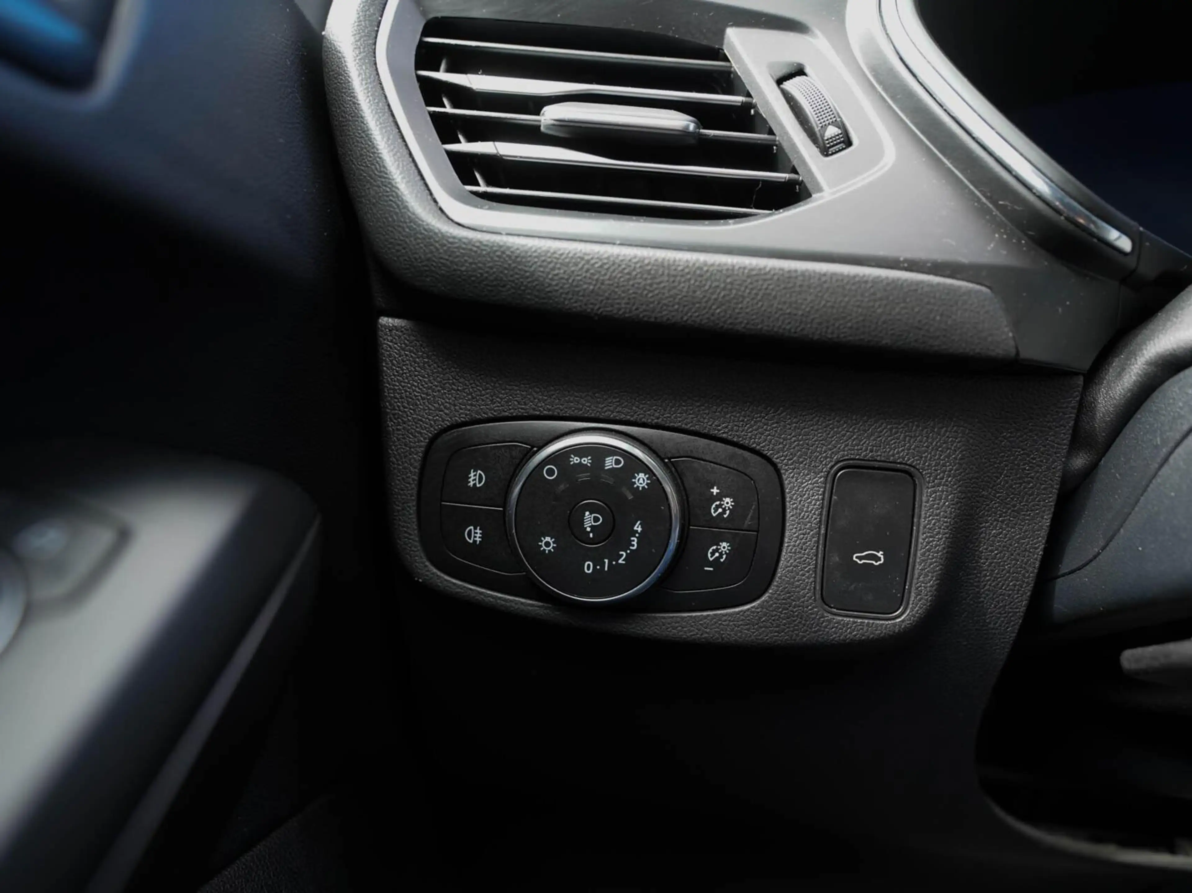 Ford Focus Wagon 1.0 125pk EcoBoost Hybrid Active X | Groot n — photo 45