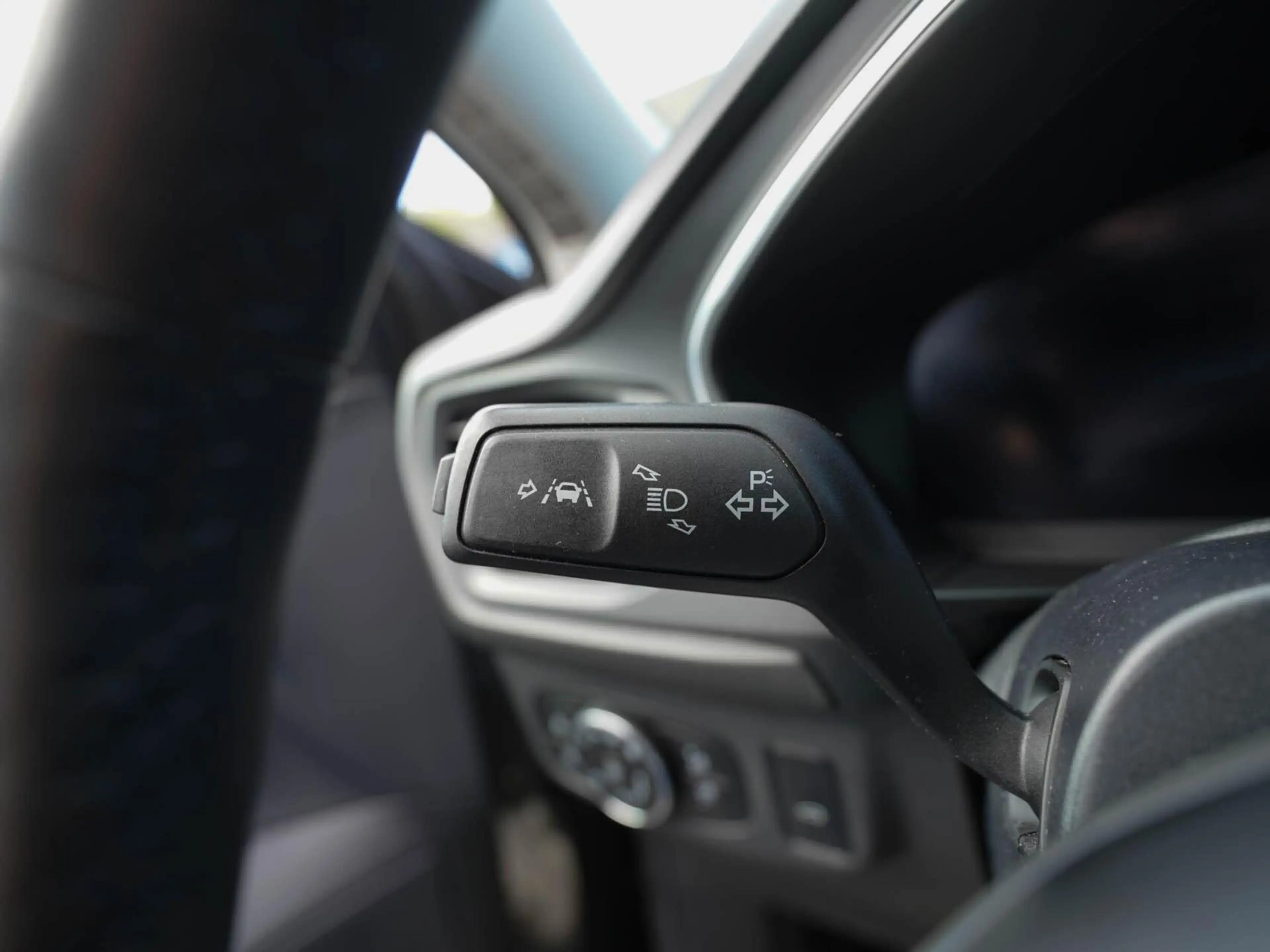 Ford Focus Wagon 1.0 125pk EcoBoost Hybrid Active X | Groot n — photo 44