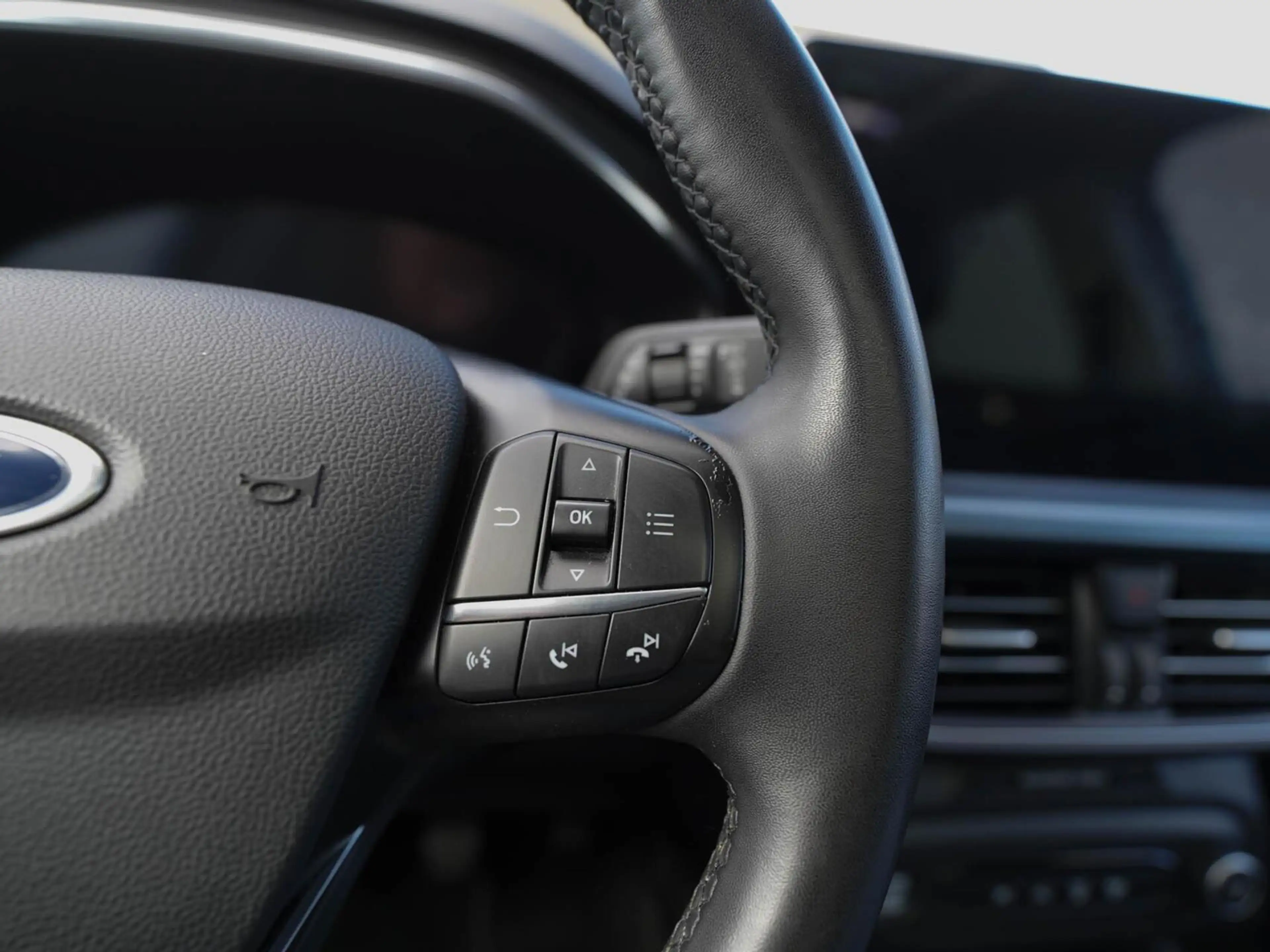 Ford Focus Wagon 1.0 125pk EcoBoost Hybrid Active X | Groot n — photo 32