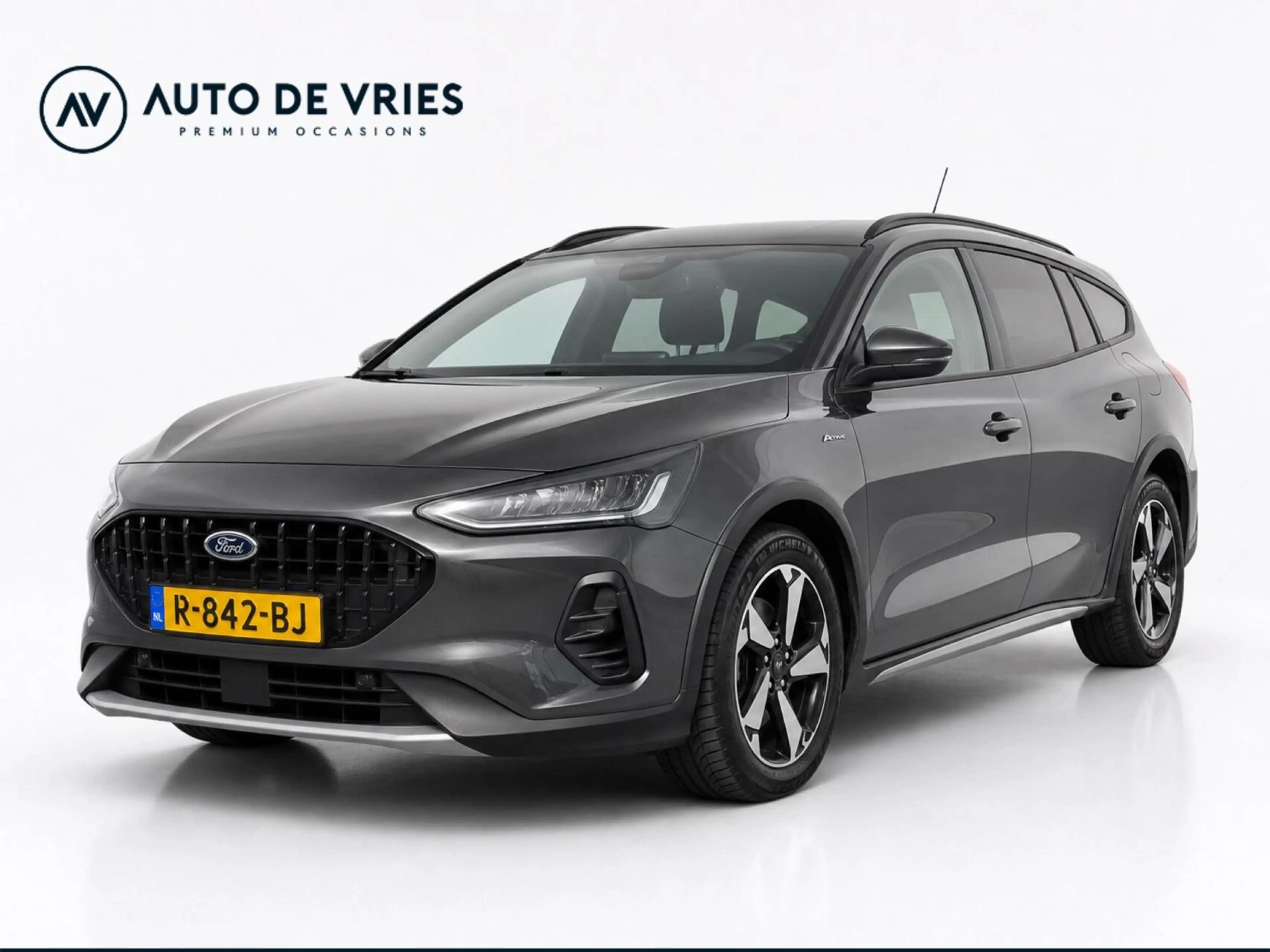 Ford Focus Wagon 1.0 125pk EcoBoost Hybrid Active X | Groot n