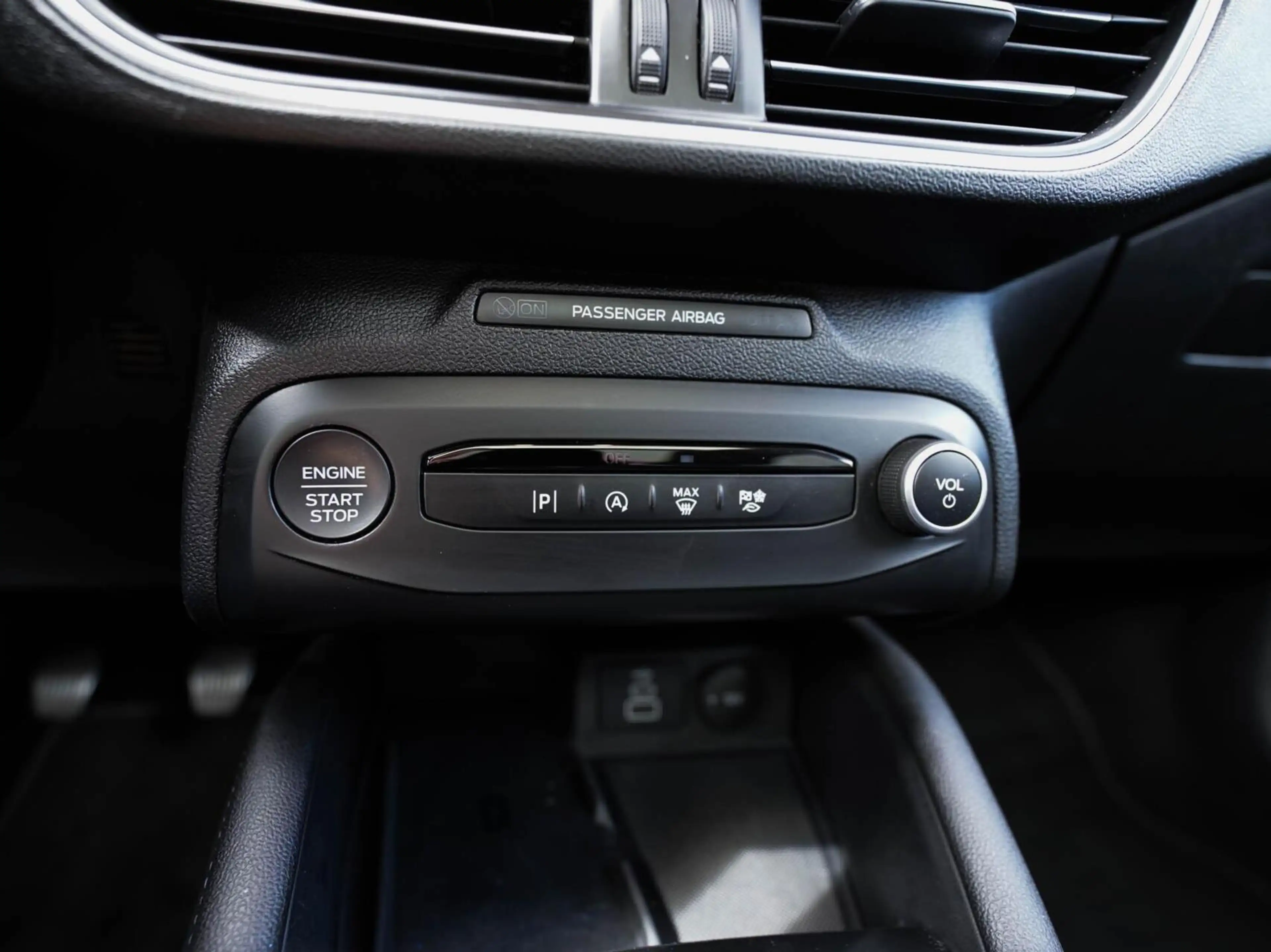 Ford Focus Wagon 1.0 125pk EcoBoost Hybrid Active X | Groot n — photo 19